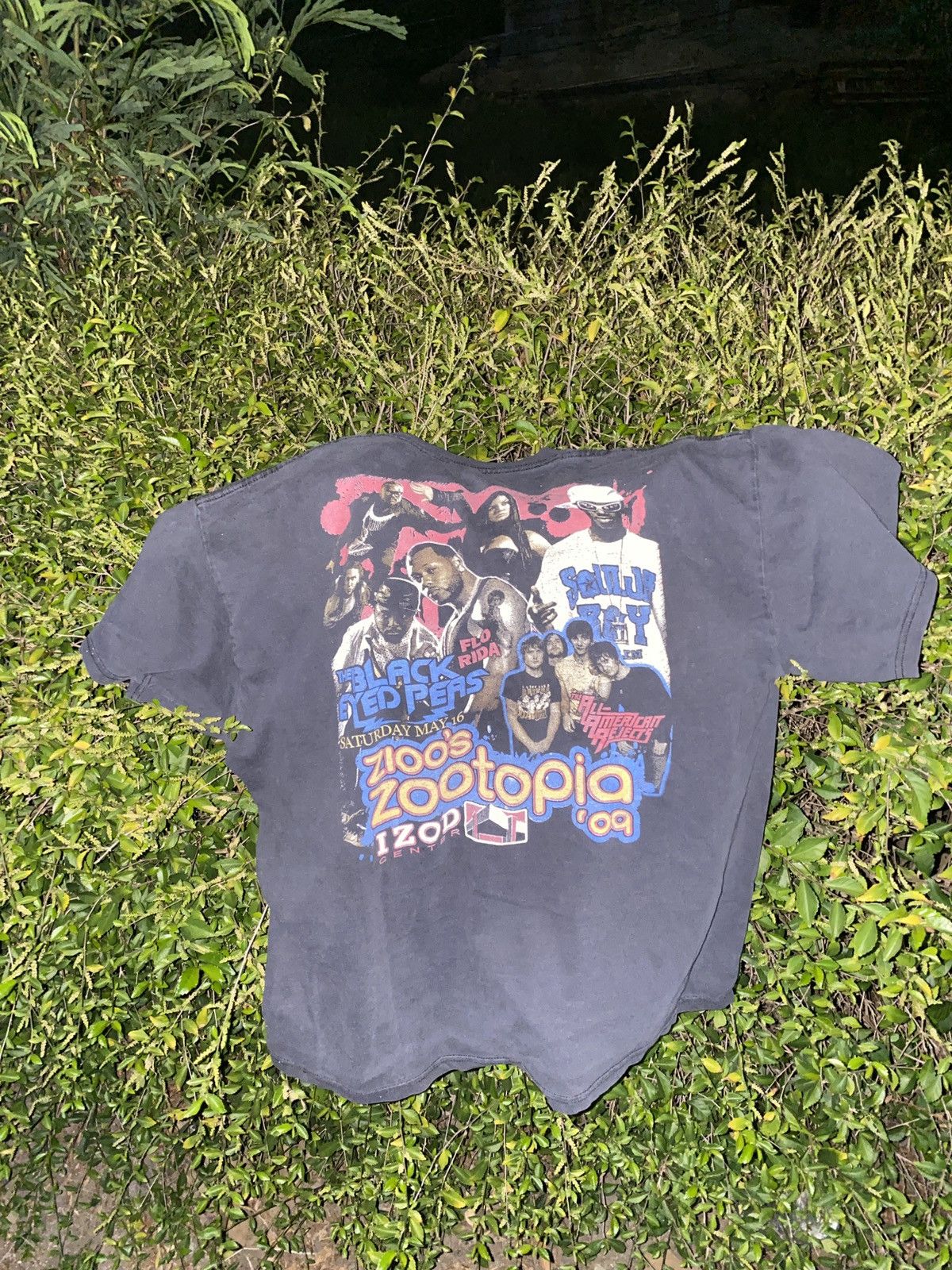 Band Tees × Rap Tees Zootopia Band Tee Kelly Clarkson Jesse Clara Black Eyed Peas Size US L / EU 52-54 / 3 - 10 Thumbnail