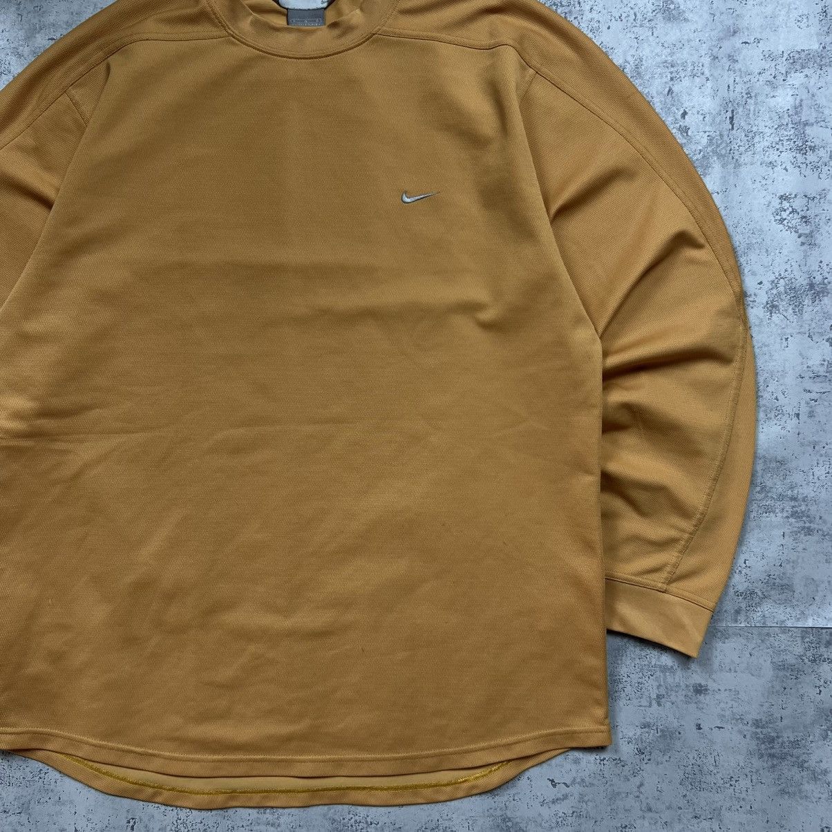 Nike 90s NIKE SWOOSH VINTAGE Y2K OVERSIZED LONGSLEEVE RETRO TEE Size US L / EU 52-54 / 3 - 3 Thumbnail