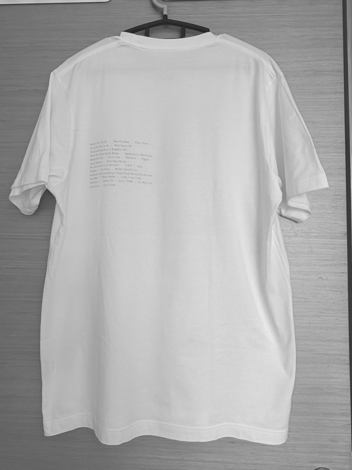 Uniqlo Beatles White Album Tshirt Size US XL / EU 56 / 4 - 4 Thumbnail
