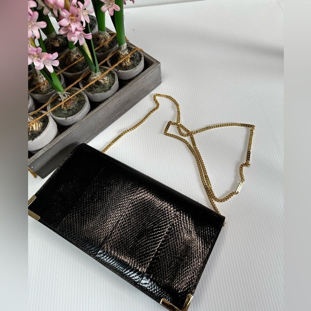 Vintage Vintage Black snakeskin clutch with gold plated chain Size ONE SIZE - 2 Thumbnail