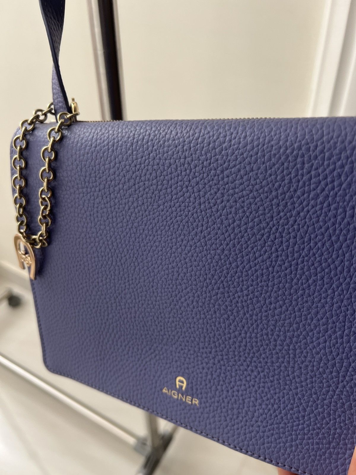 Aigner Aigner Lavender Leather shoulder bag Size ONE SIZE - 4 Thumbnail