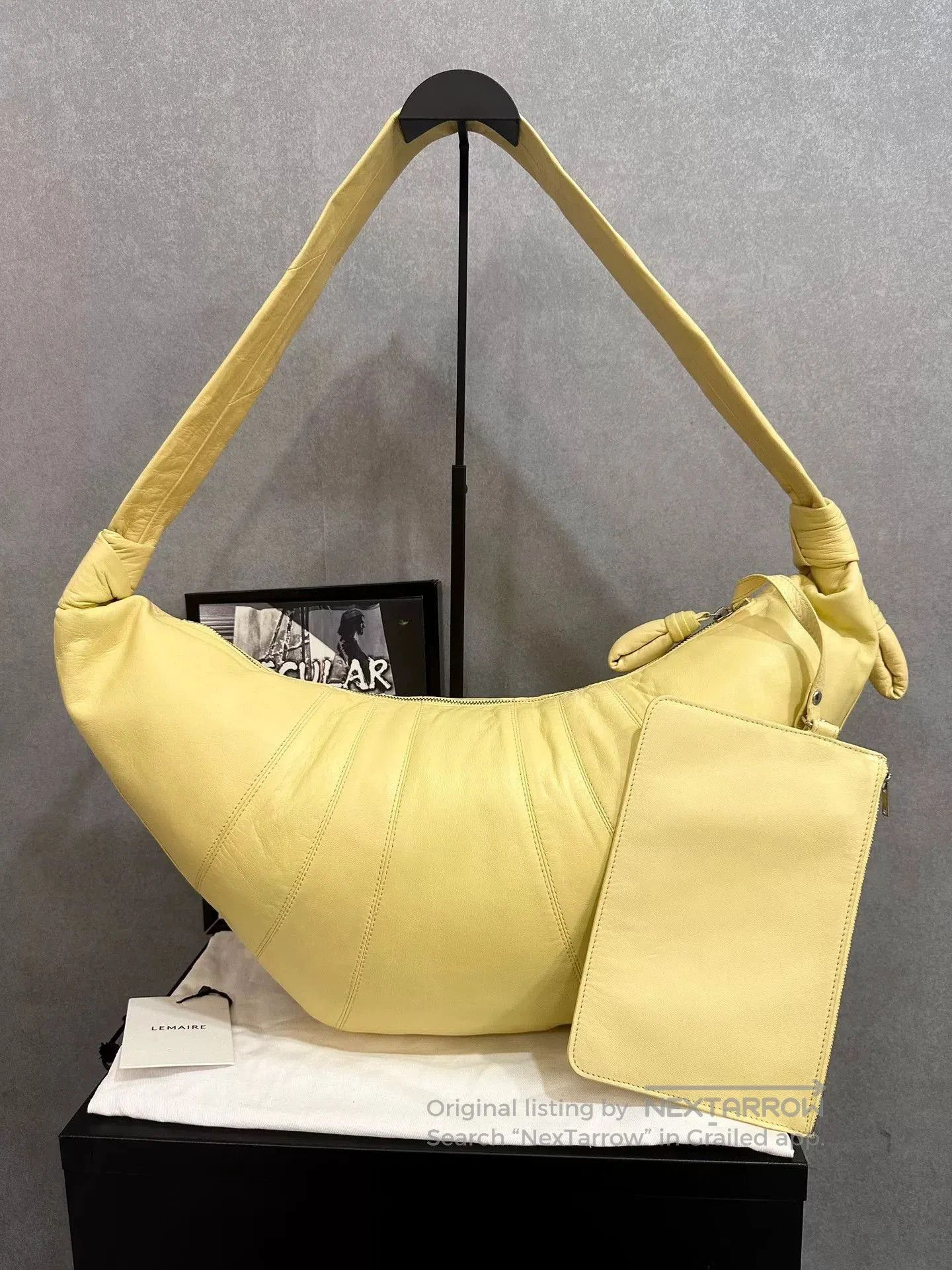 Lemaire Lemaire Oversized Ginger Croissant Bag. Size ONE SIZE - 1 Thumbnail