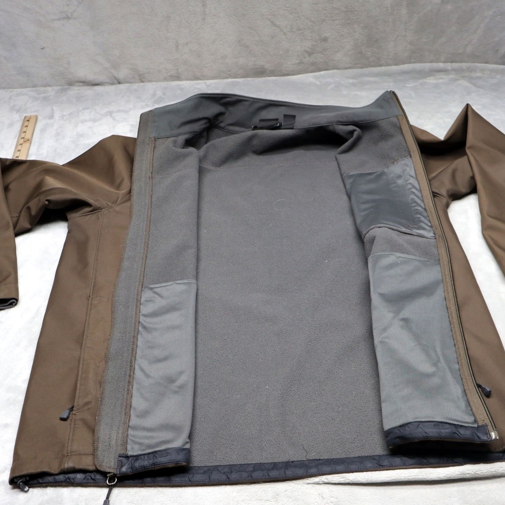 Mountain Hardwear Mountain Hardwear Jacket Mens XL Brown Softshell Fleece Lined Zip Full Zip Pockets Hiking Outdoor Windbreaker Casual Travel Size US XL / EU 56 / 4 - 5 Thumbnail