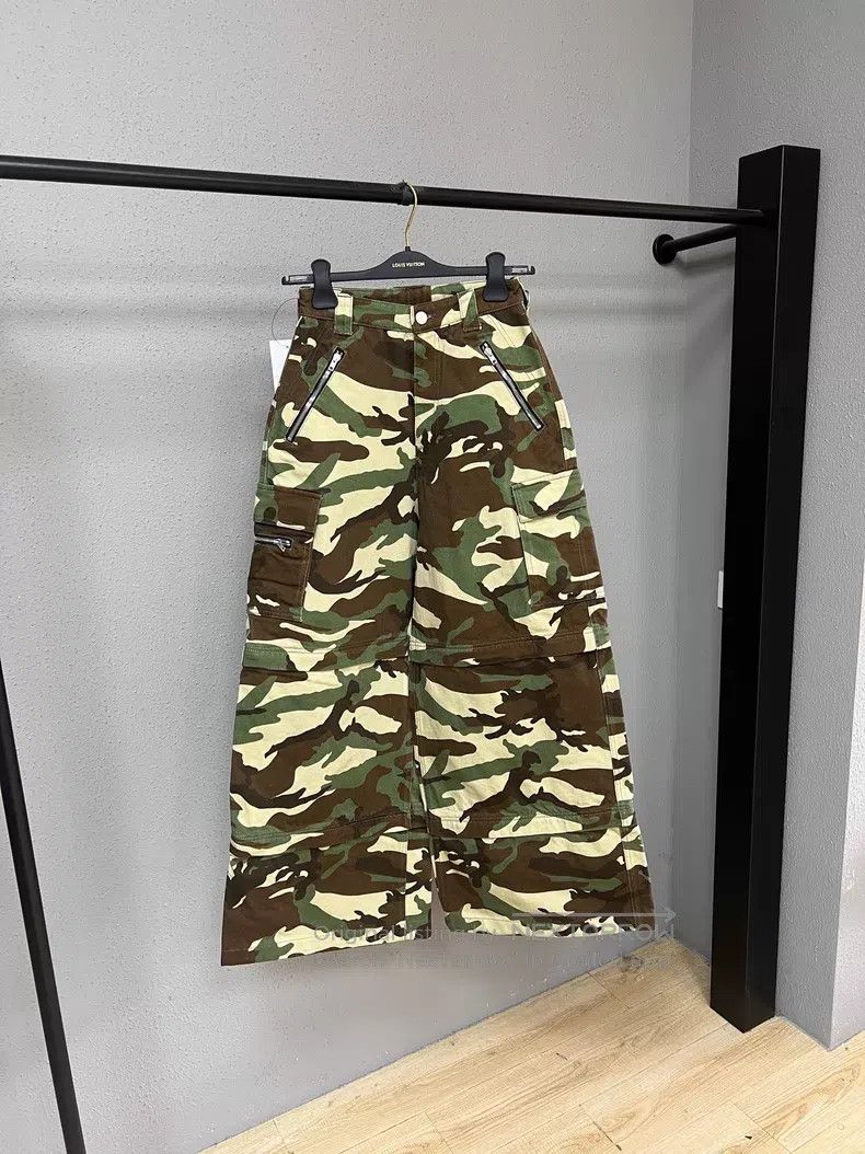 Vetements VETEMENTS size XS Camouflage Baggy Pants Size US 27 - 1 Thumbnail