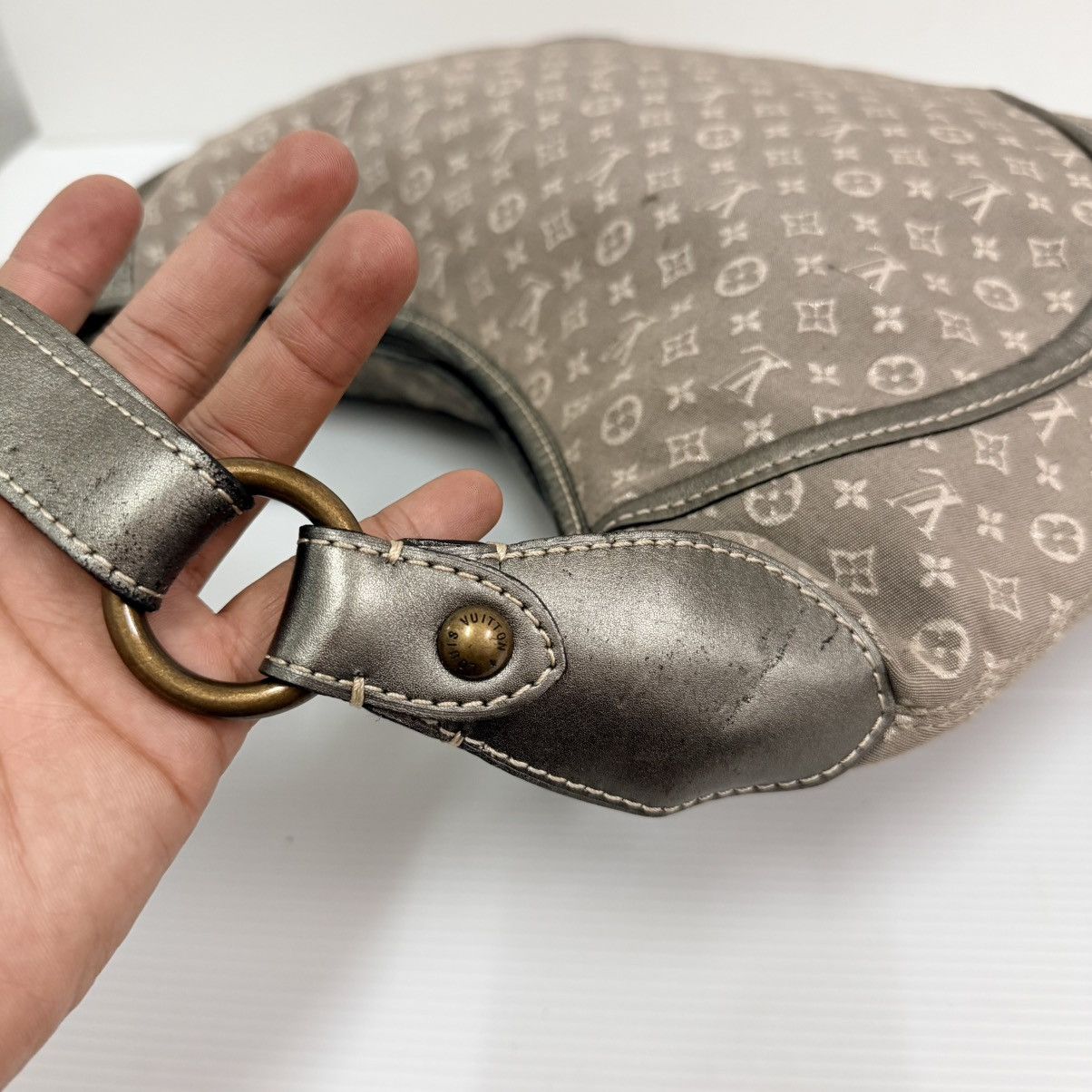 Louis Vuitton Louis Vuitton Minilin Silver Shoulder Hobo Bag Size ONE SIZE - 2 Thumbnail