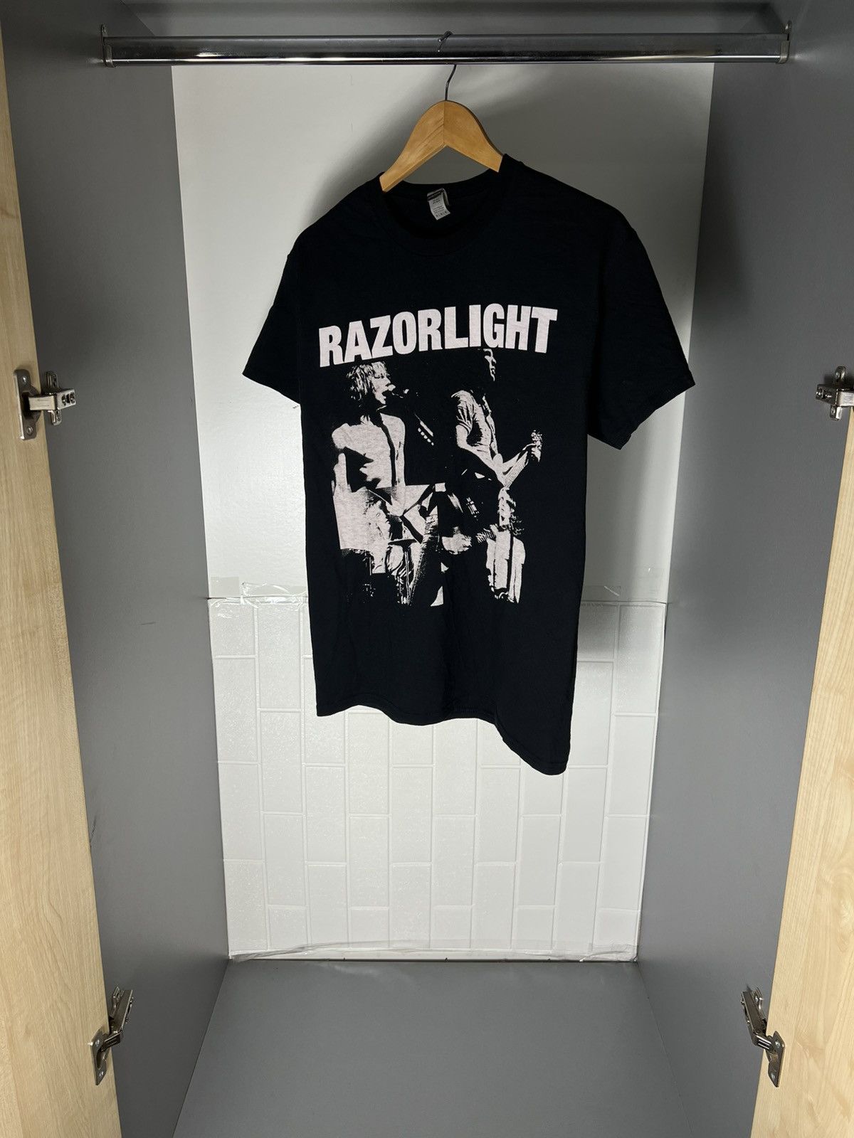 Band Tees VINTAGE RAZORLIGHT WORLD TOUR ROCK T-SHIRT METAL PUNK Y2K Size US M / EU 48-50 / 2 - 11 Thumbnail
