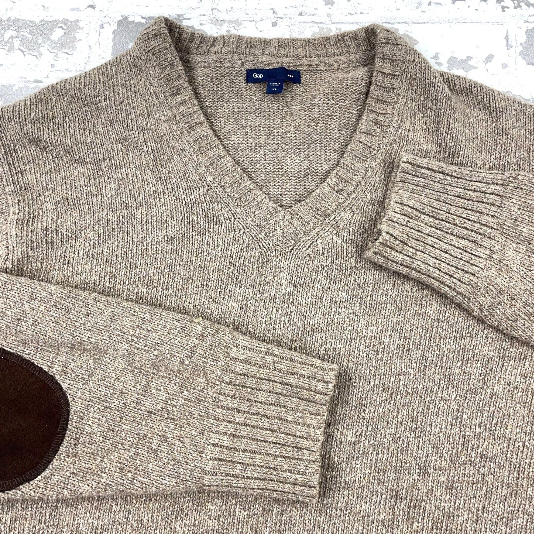 Gap Gap Sweater Men XL Brown Tan V Neck Woll Blend Knit Elbow Patch Zipper Pullover Size US XL / EU 56 / 4 - 2 Thumbnail