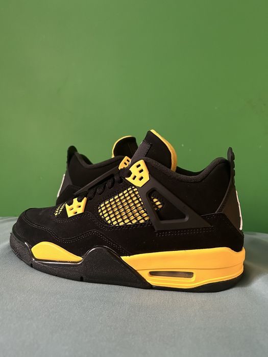 Air Jordan 4 lV Retro 'Thunder' 2023 Black/Yellow Mens