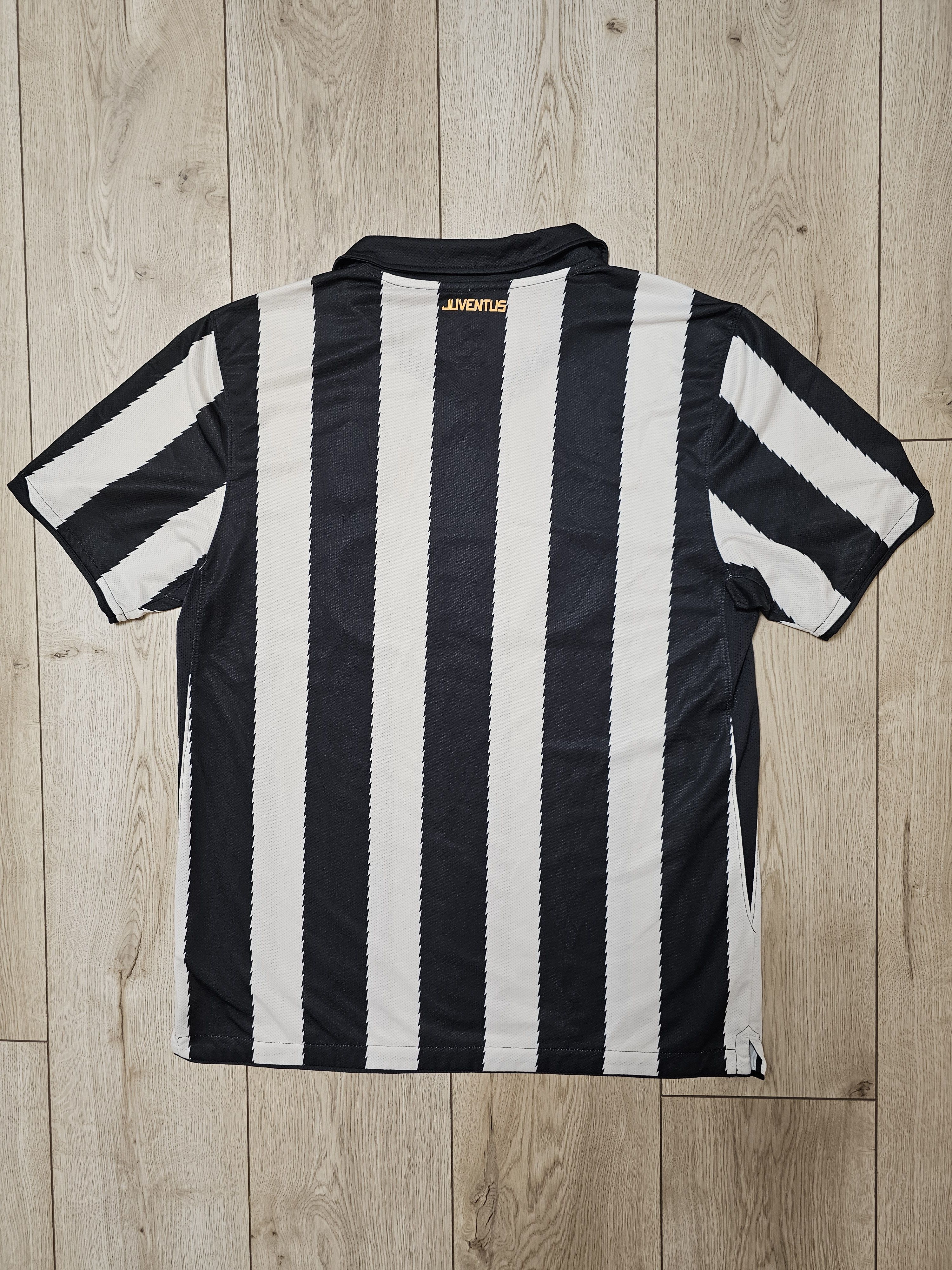 All Sport × Nike × Vintage JUVENTUS 2010 2011 HOME FOOTBALL SHIRT JUVE SOCCER JERSEY Size US L / EU 52-54 / 3 - 2 Thumbnail