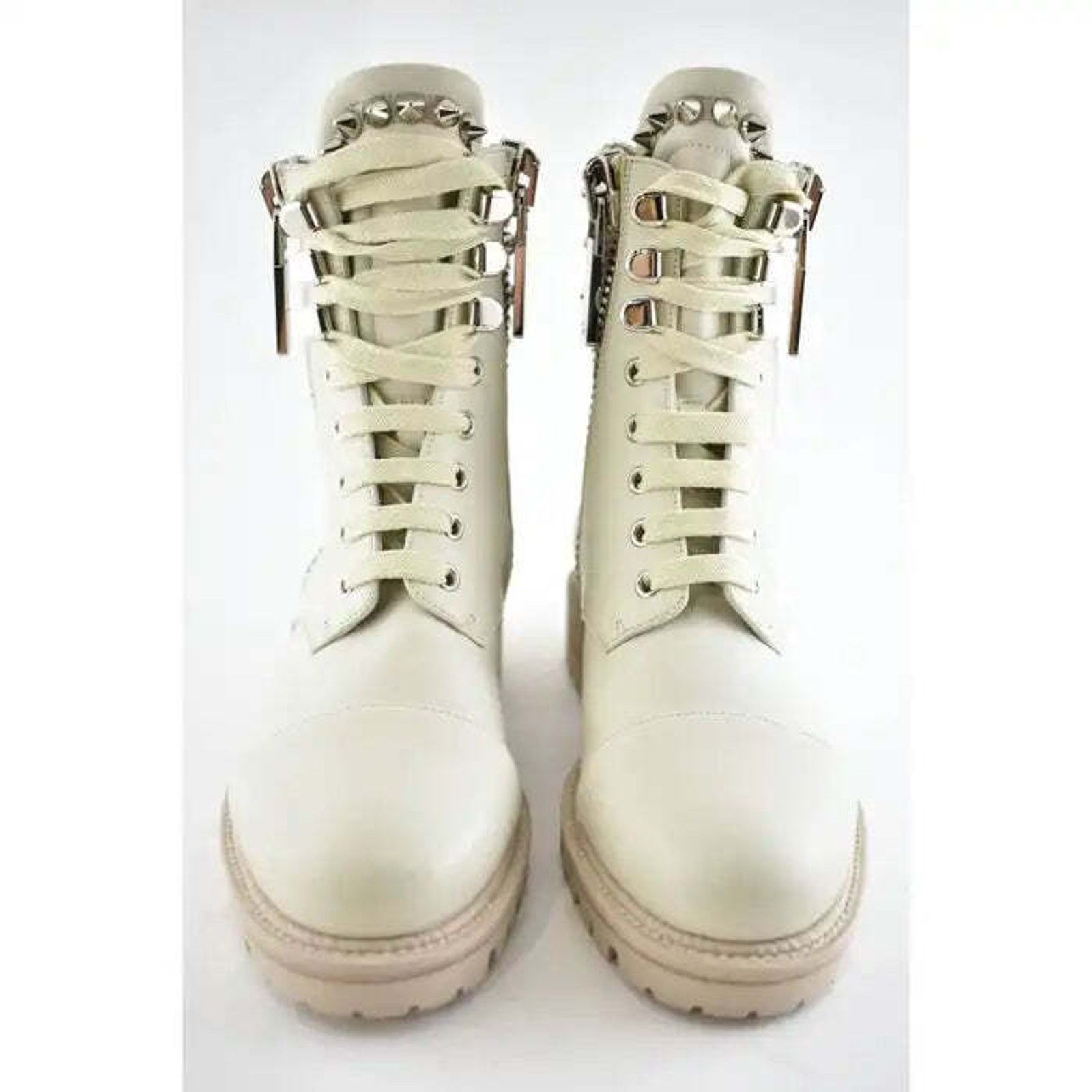 Christian Louboutin Christian Louboutin Winter Spikes Flat White Calf Leather Size US 8 / IT 38 - 5 Thumbnail