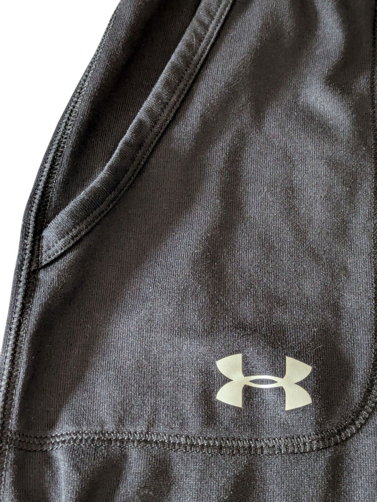 Under Armour Under Armour Womens Black Heat Gear Fitted Capri Leggings XS Size 26" / US 2 / IT 38 - 2 Thumbnail