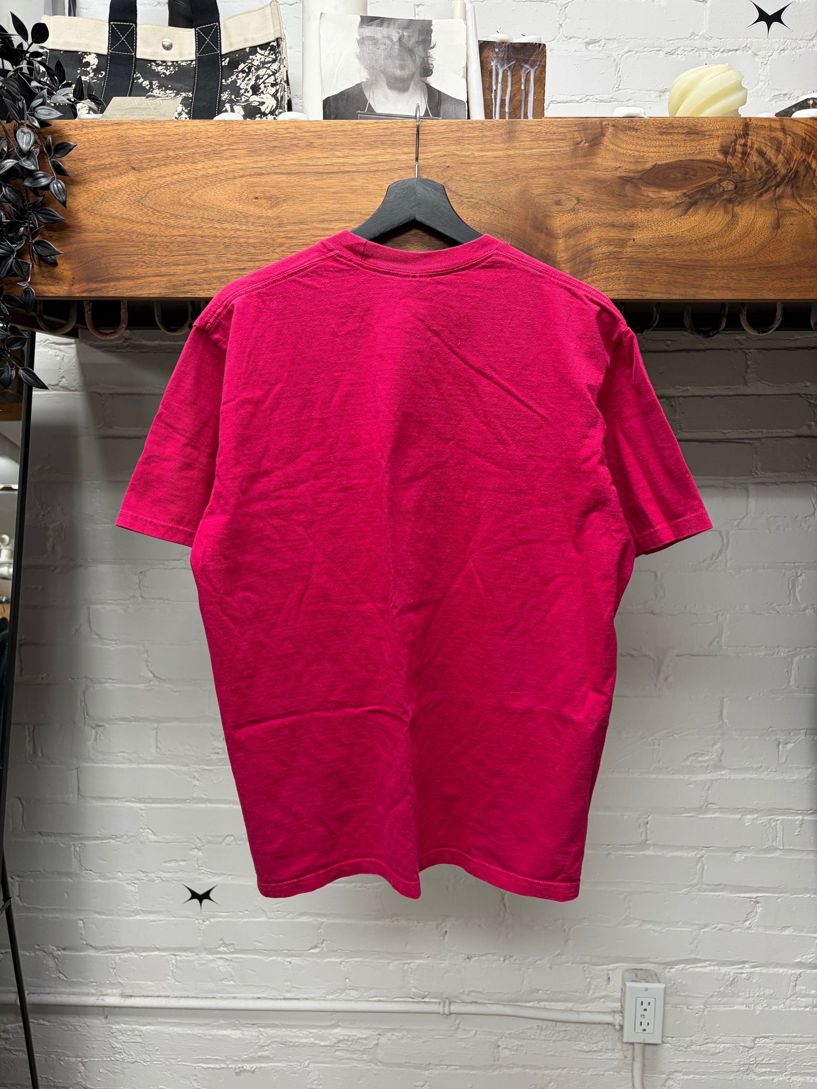 Supreme SS2022 Supreme ‘Alien’ Magenta Graphic T-Shirt Size US L / EU 52-54 / 3 - 4 Thumbnail