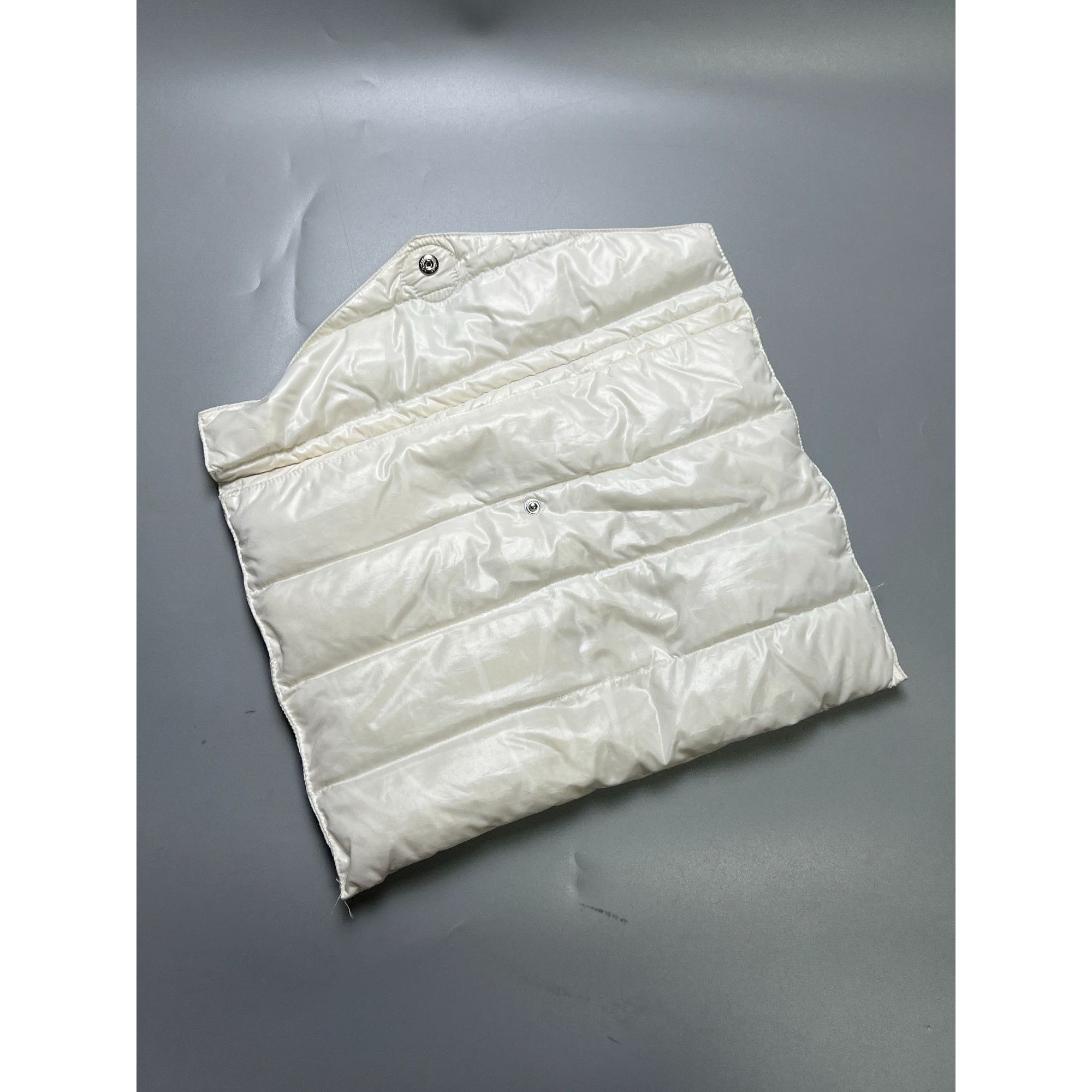 Moncler Moncler White Down Clutch (Y1033) Size ONE SIZE - 6 Thumbnail
