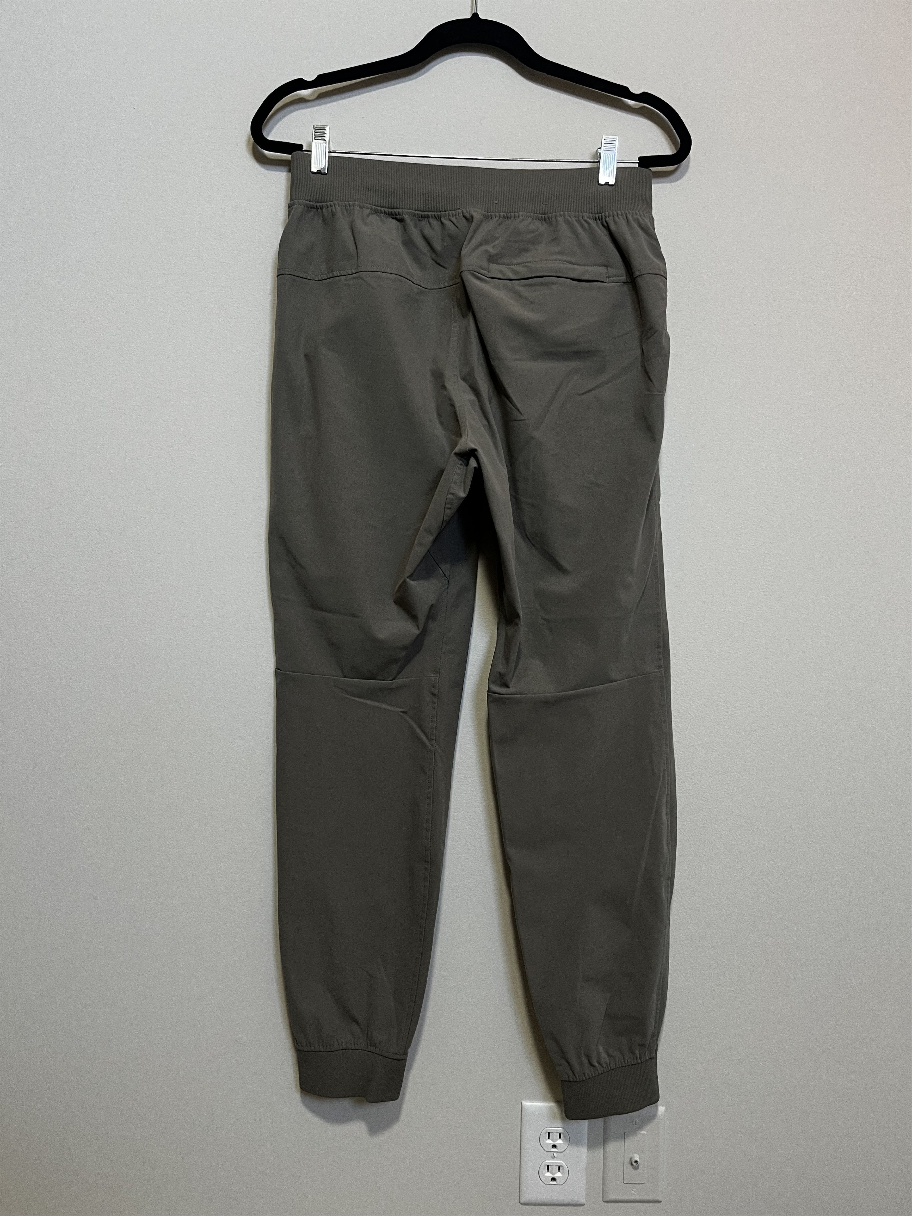 Lululemon Lululemon ABC Jogger in Beige/Taupe (Medium) Size US 33 - 2 Thumbnail