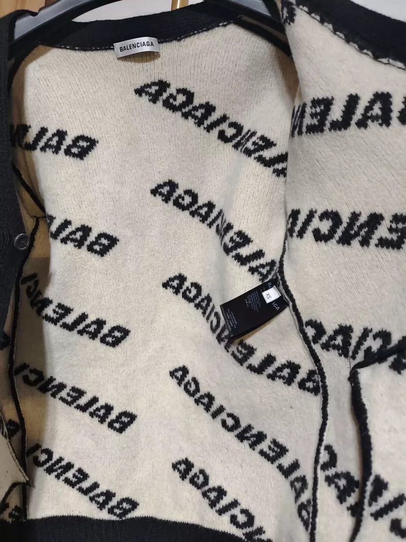 Balenciaga Balenciaga size xs Black Bullet Screen Cardigan sweater 25 Size US XS / EU 42 / 0 - 6 Thumbnail