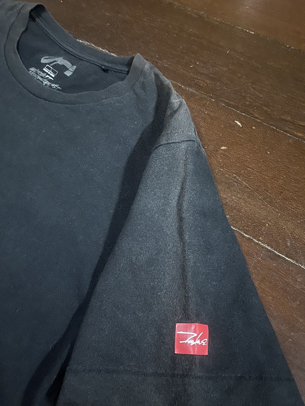 Futura × Uniqlo Rare Futura laboratories x Uniqlo graphic art Tee sun faded Size US L / EU 52-54 / 3 - 6 Thumbnail