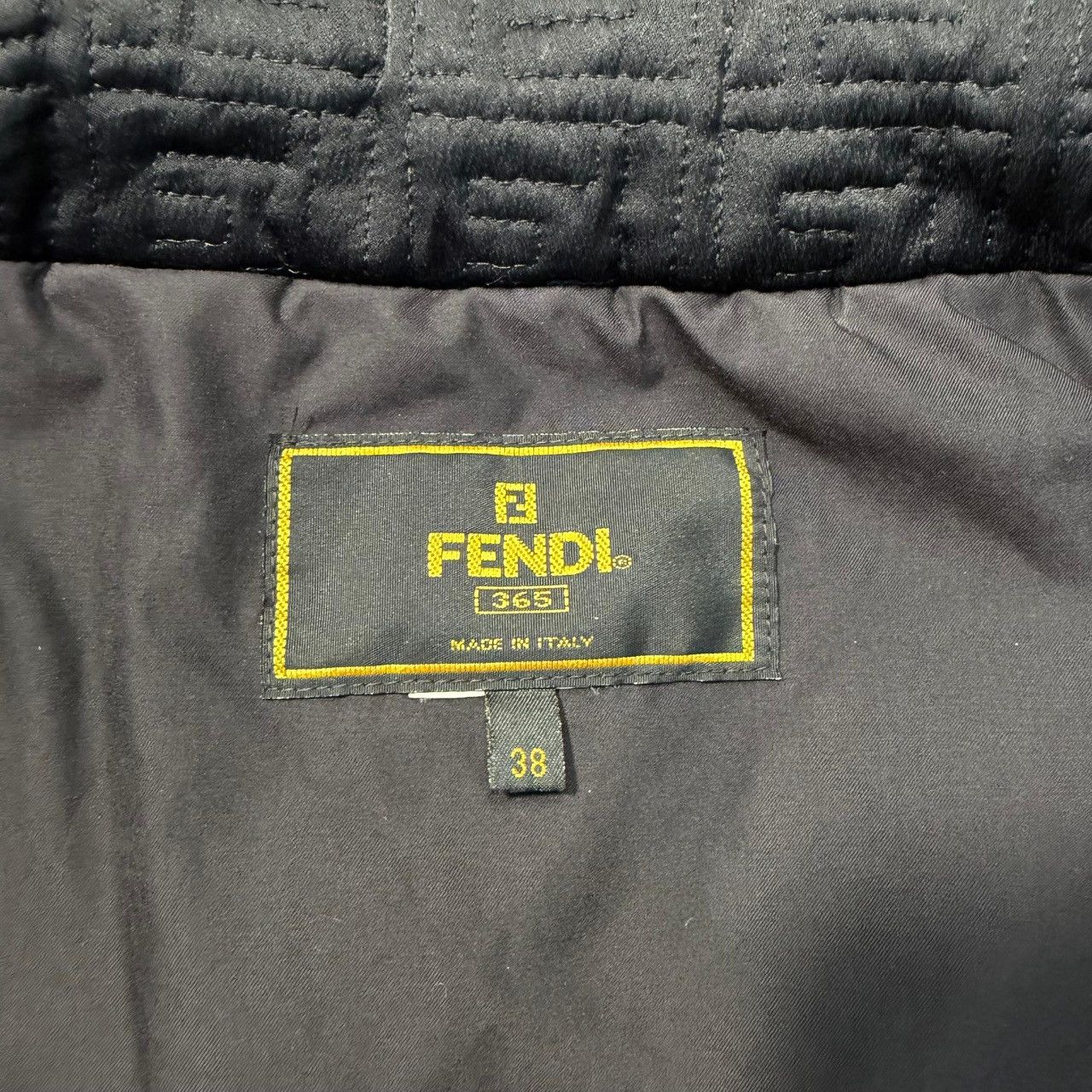 Fendi Vintage FENDI FF Monogram Quilted Puffer Jacket Black Size XS / US 0-2 / IT 36-38 - 7 Thumbnail
