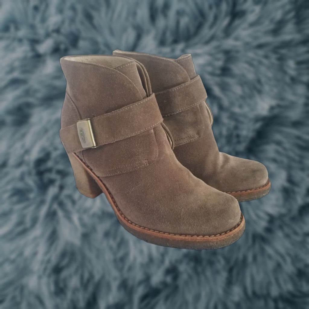 Ugg UGG Brienne Bootie Womens Suede Ankle High Heel Boots Crepe Sole Brown Size 7.5 Size US 8 / IT 38 - 1 Thumbnail