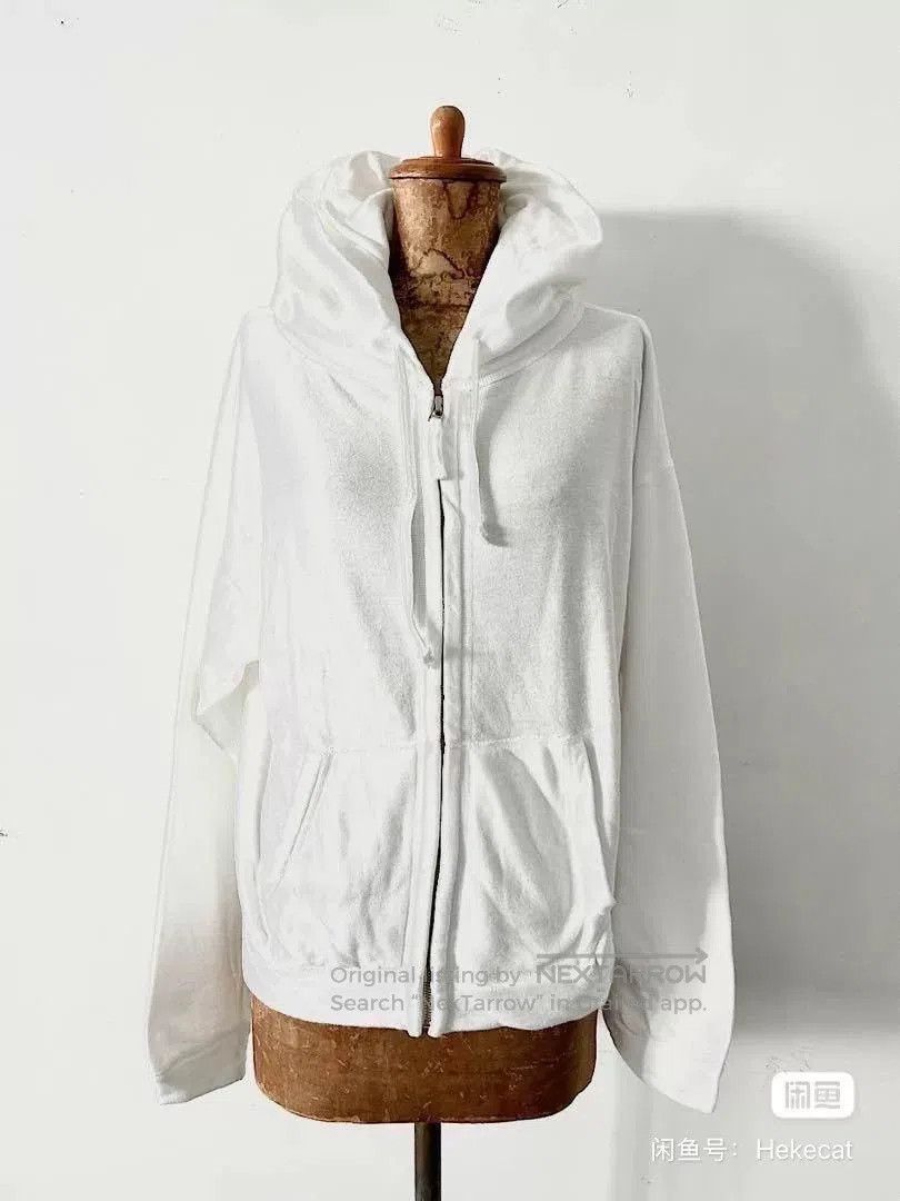 White Hooded Zip.