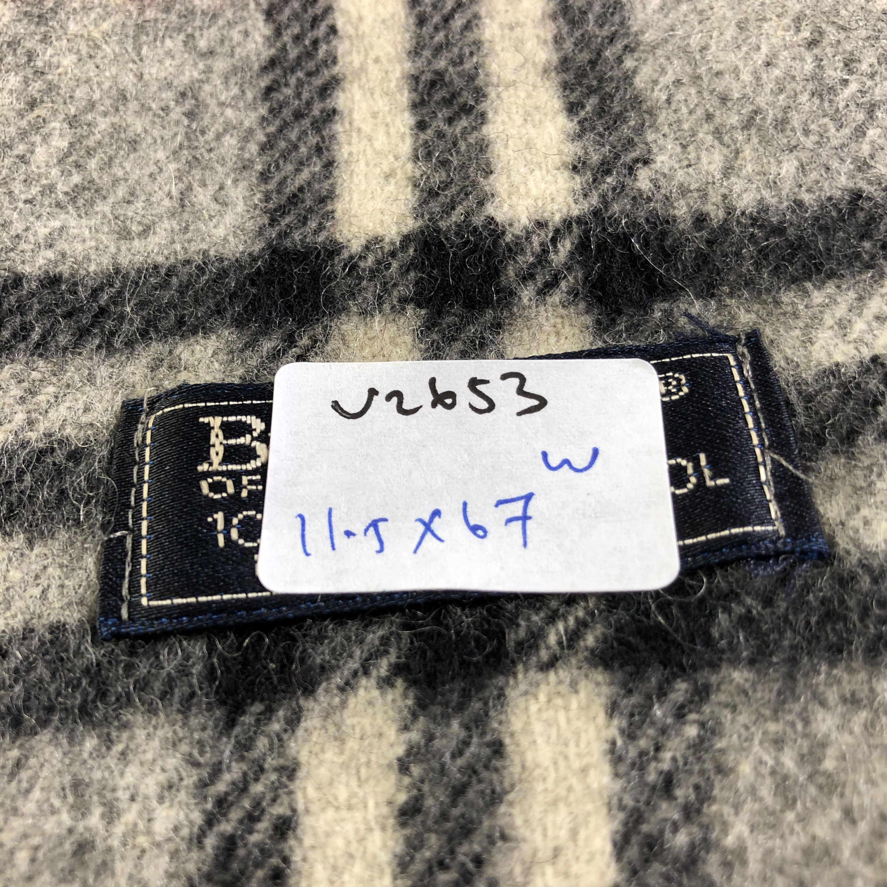 Burberry Burberry Nova Check Wool Scarf Muffler Neckwear V2653 Size ONE SIZE - 25 Thumbnail
