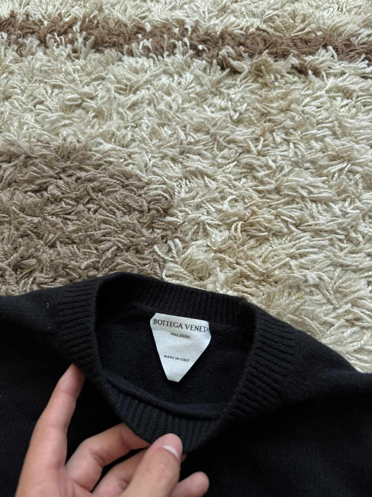 BOTTEGA VENETA FALL 2020 BLACK SWEATER
