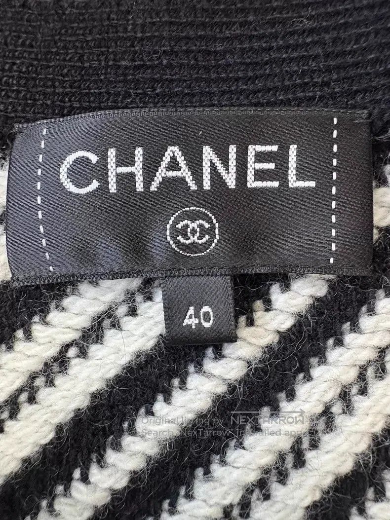 Chanel Chanel 21B black and white V-neck twill four-pocket vest Size S / US 4 / IT 40 - 6 Thumbnail