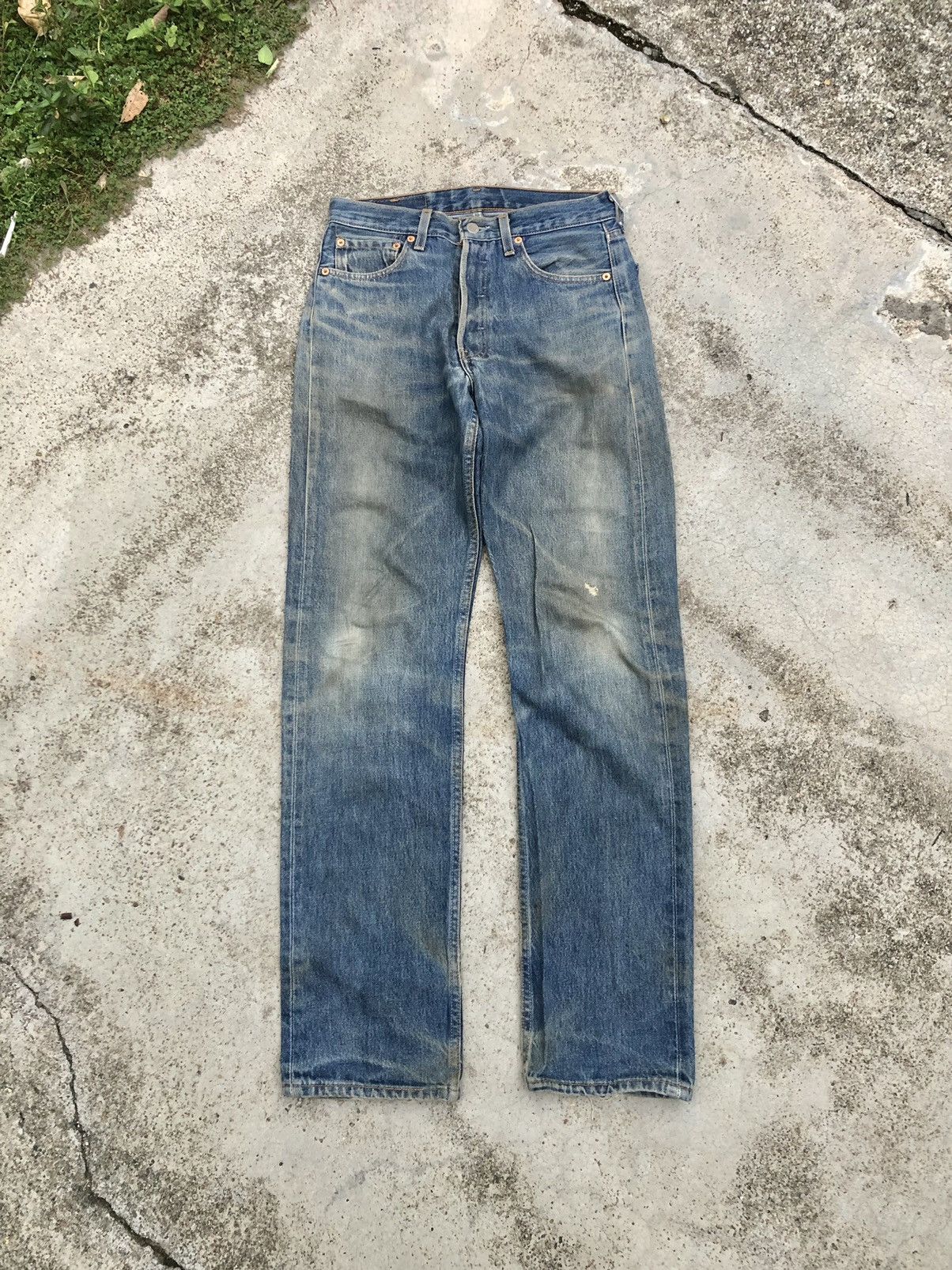 Levi's VINTAGE 90s LEVIS 501 DIRTY DISTRESSED DENIM Size US 28 / EU 44 - 1 Thumbnail