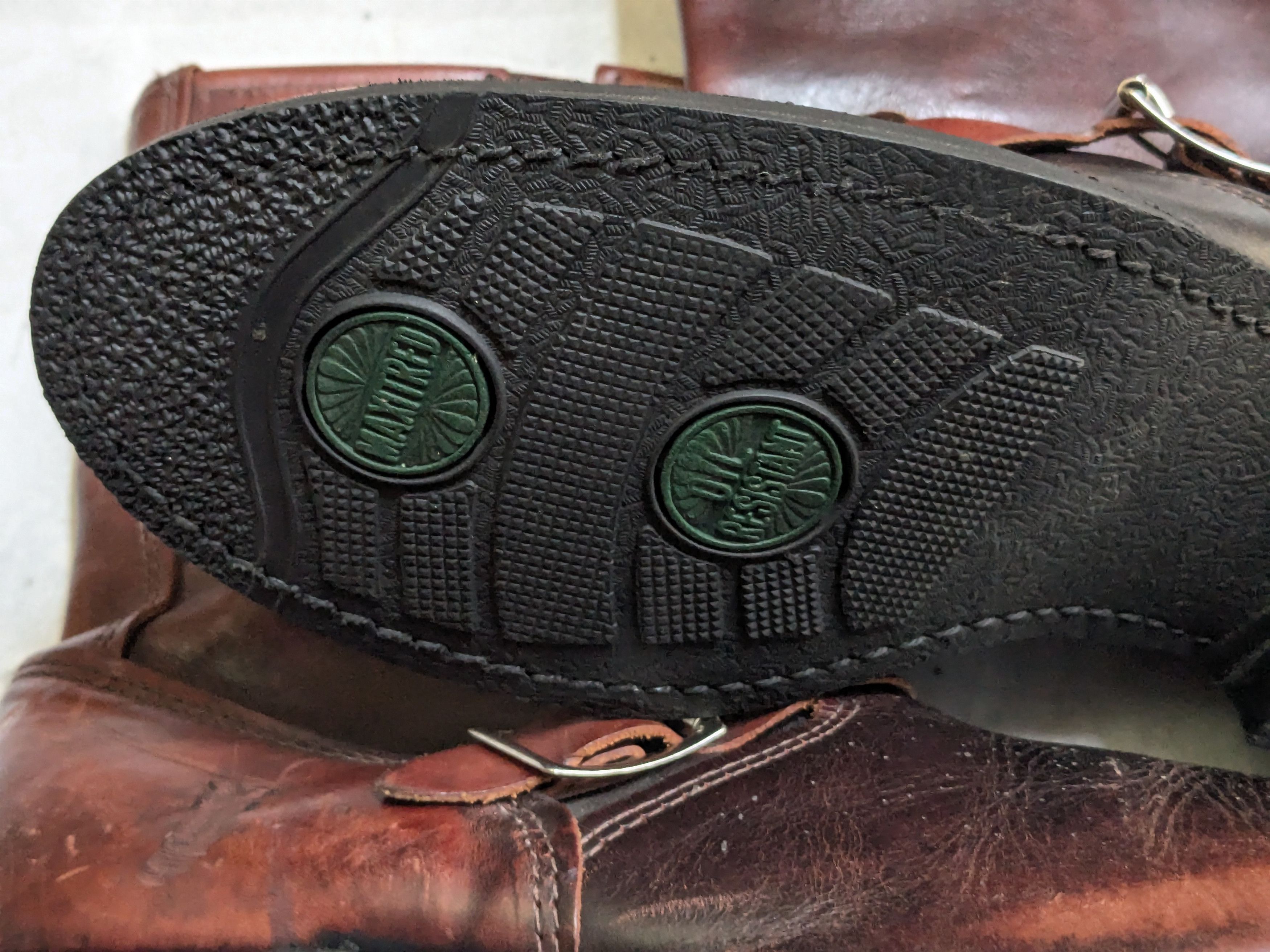 Frye Frye Engineer Boots Red Leather 9 M Buckle Size US 9 / EU 42 - 21 Thumbnail