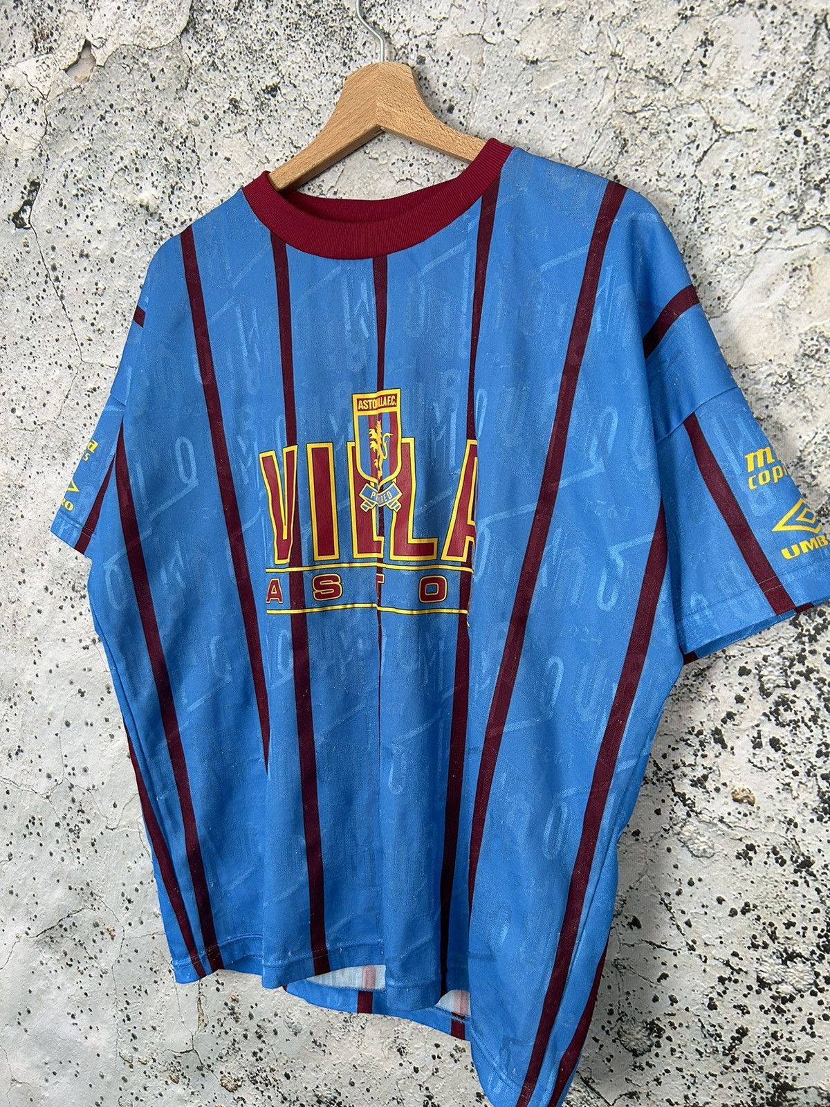 Umbro Vintage 90s Aston Villa Soccer Jersey Training Football Size US S / EU 44-46 / 1 - 2 Thumbnail