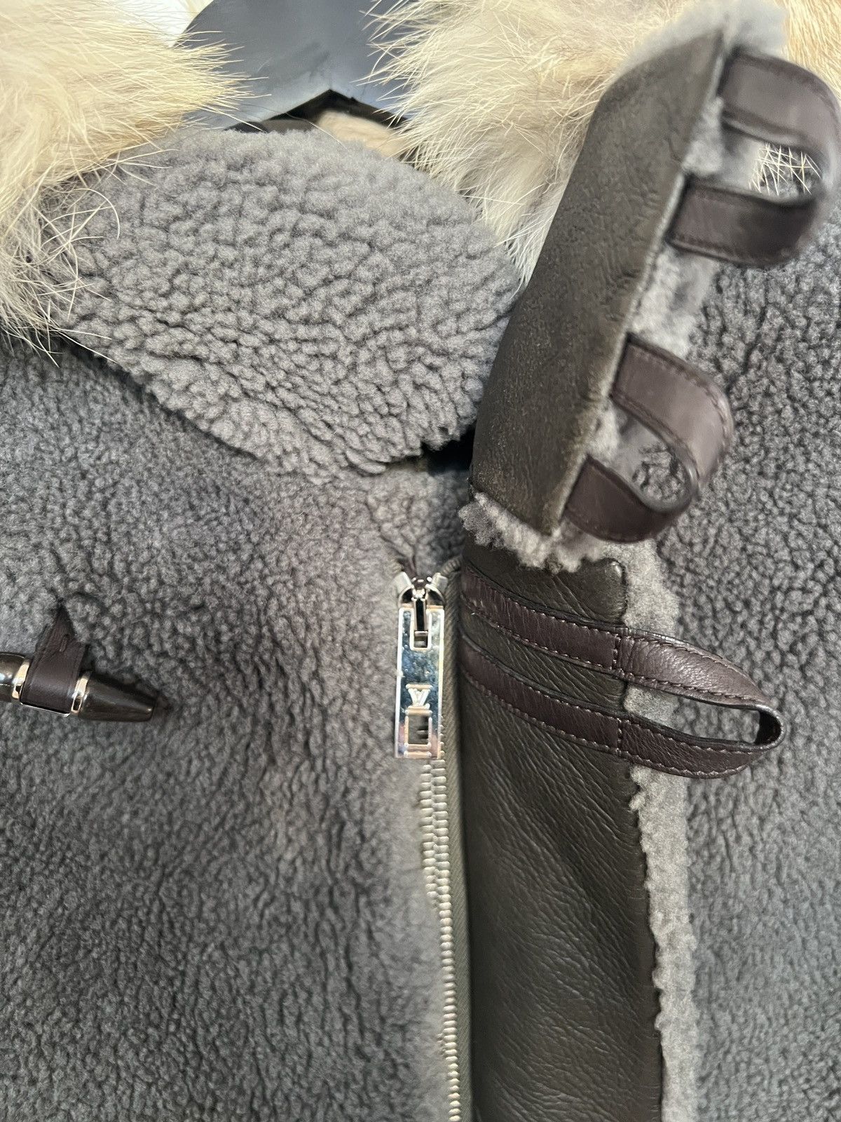 Louis Vuitton Louis Vuitton FW 2013 Shearling Duffle Coat Fur Trim Hood Size US M / EU 48-50 / 2 - 6 Thumbnail