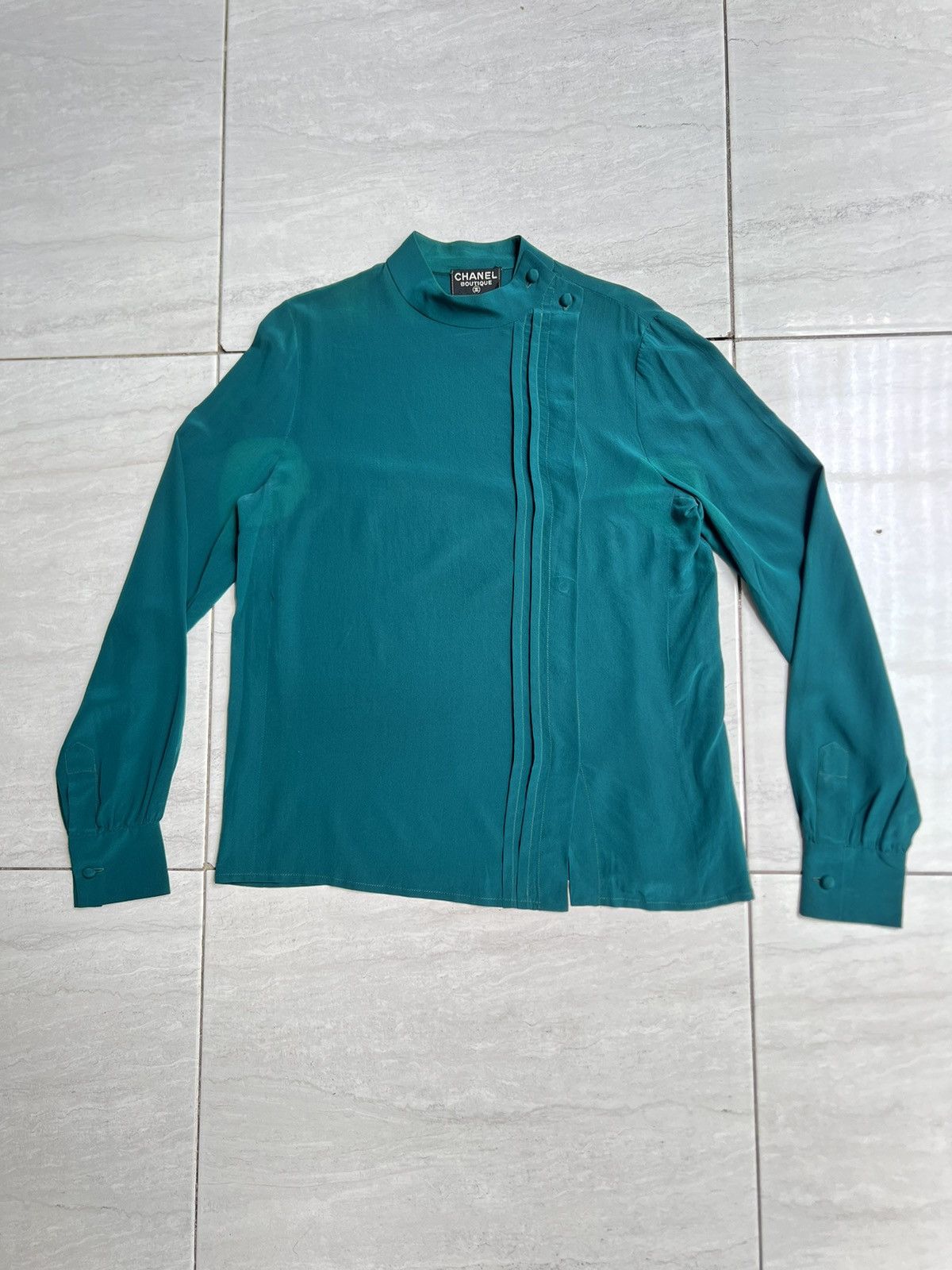 Chanel CHANEL BOUTIQUE Green Blouse Size XS / US 0-2 / IT 36-38 - 1 Thumbnail