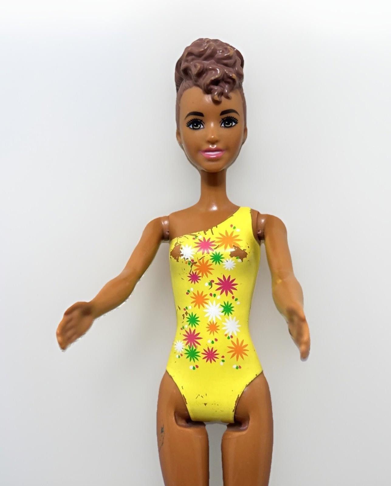 Designer BARBIE Color Reveal Pizzazz Face Brown Hair Yellow Swimsuit Size ONE SIZE - 2 Thumbnail