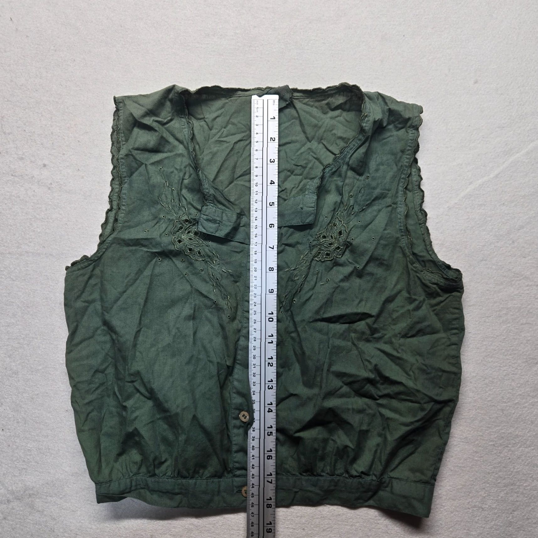 Vintage VINTAGE La Redoute Women's Cropped Sleeveless Button-Up Shirt Size 12 Green Blouse Office Casual Size XL / US 12-14 / IT 48-50 - 4 Thumbnail