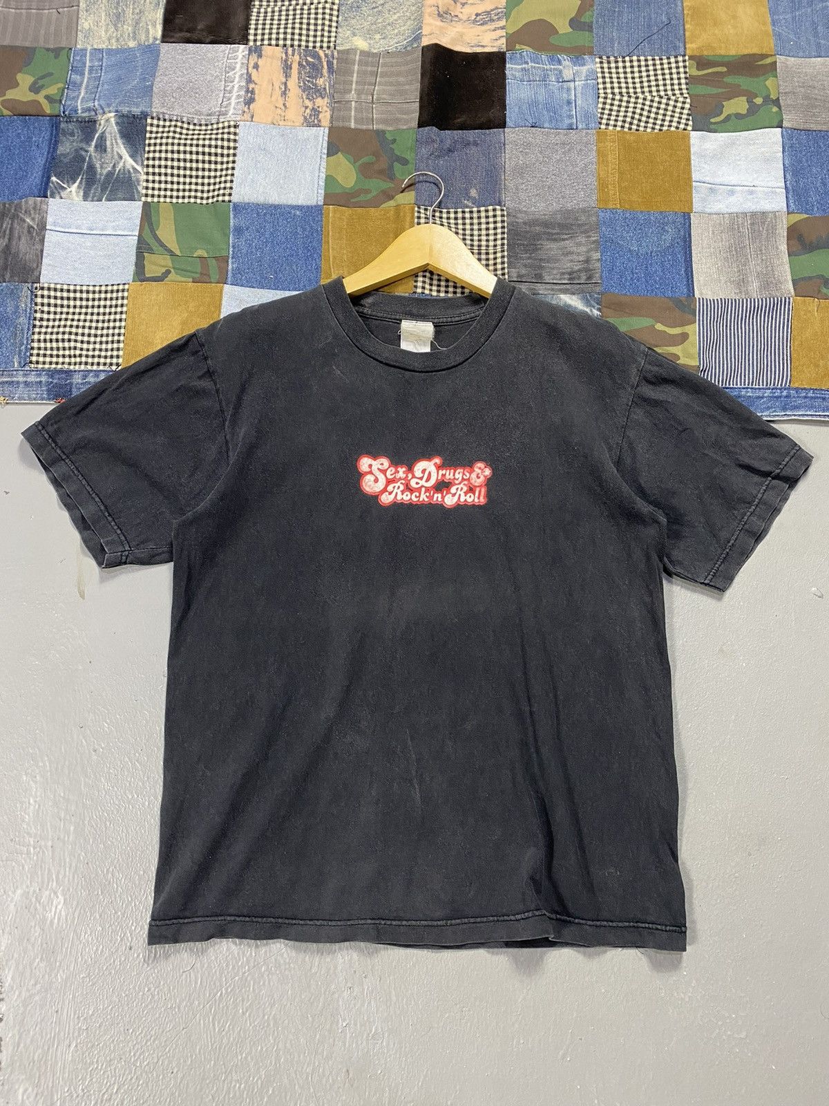 Vintage Vintage Sex Drugs & rock n roll Tshirt Size M / US 6-8 / IT 42-44 - 1 Thumbnail
