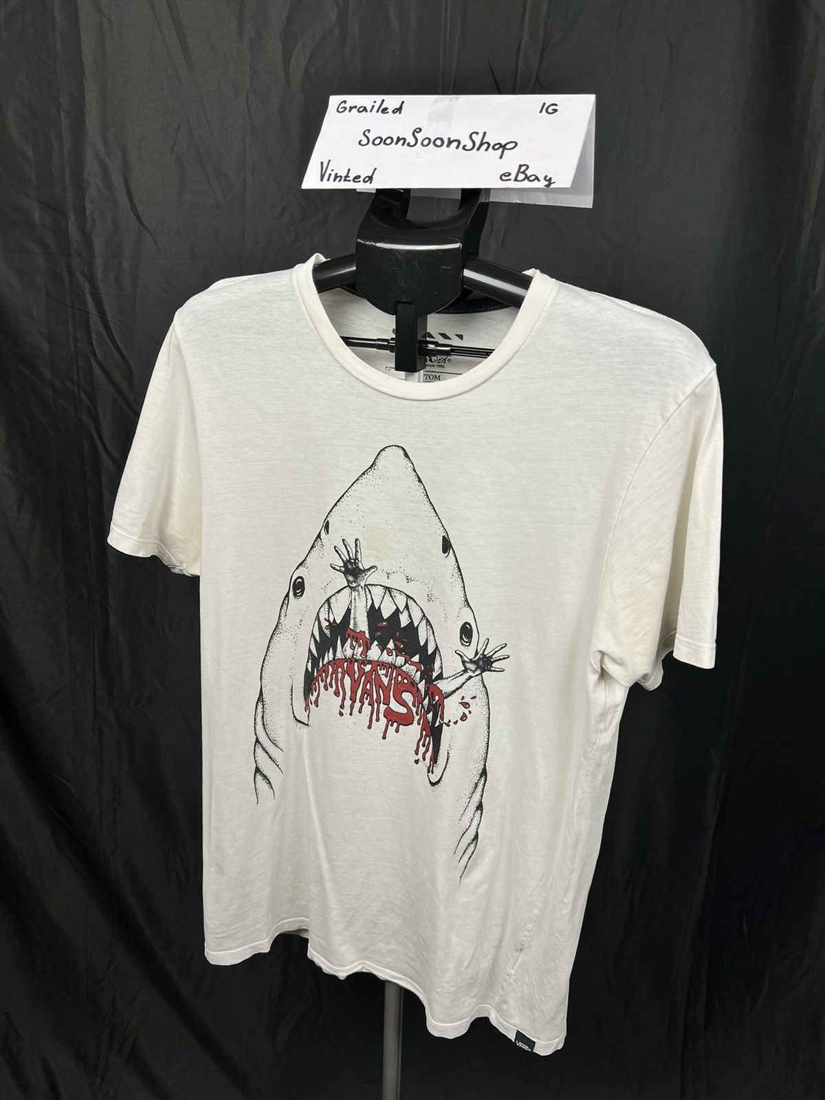 Vans Vans vintage oversized shark t-shirt tee Size US L / EU 52-54 / 3 - 1 Thumbnail