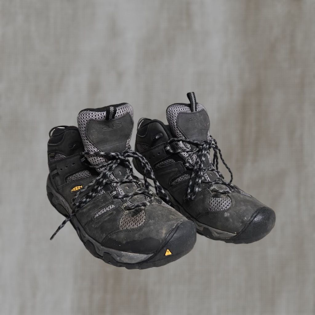 KEEN KEEN VINTAGE Black Waterproof Lightweight Hiking Boots 1020210 Adult Men's Size 13 Size US 13 / EU 46 - 1 Thumbnail