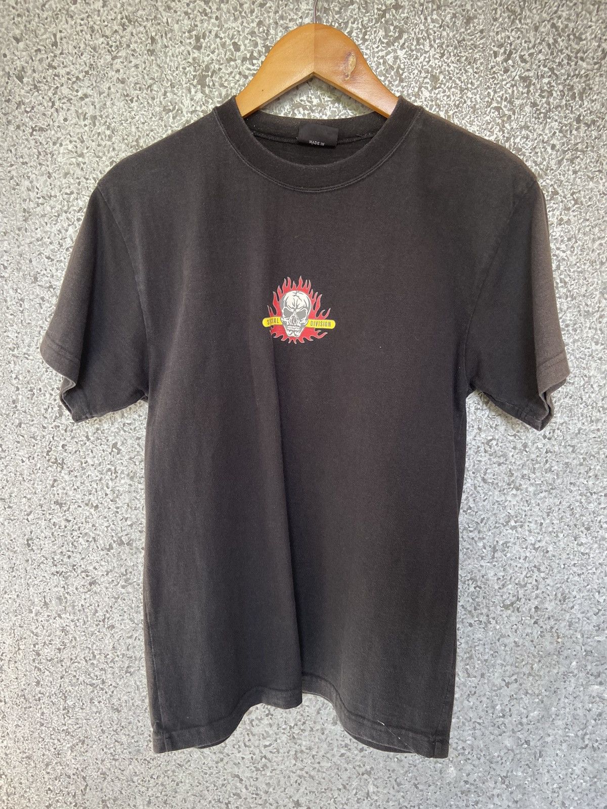 Hall Of Fame Hall of Fame t shirt First Custom Motorway sun faded Size US M / EU 48-50 / 2 - 4 Thumbnail