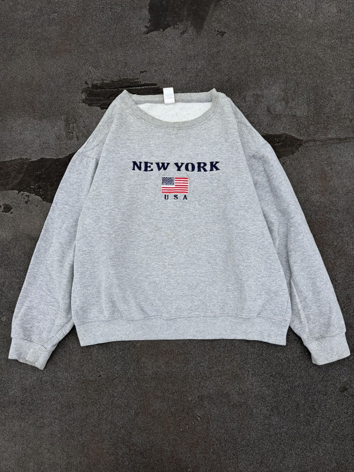 Vintage Vintage NYC boxy crewneck grey large 90’s Y2k Size US L / EU 52-54 / 3 - 1 Thumbnail