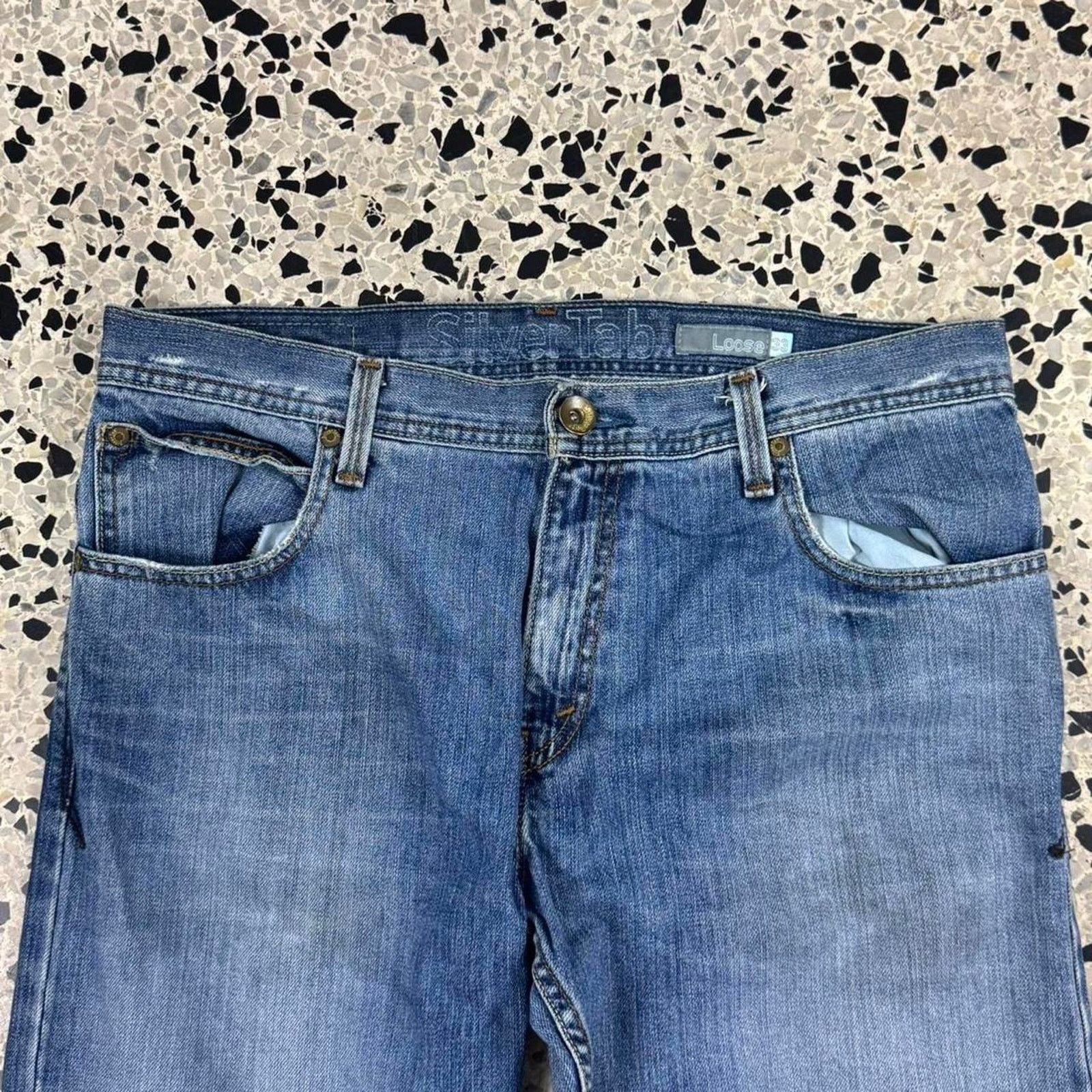 Levi's × Vintage VINTAGE Y2K LIGHTWASH LEVIS SILVERTAB DENIM JEANS: Size US 33 - 2 Thumbnail