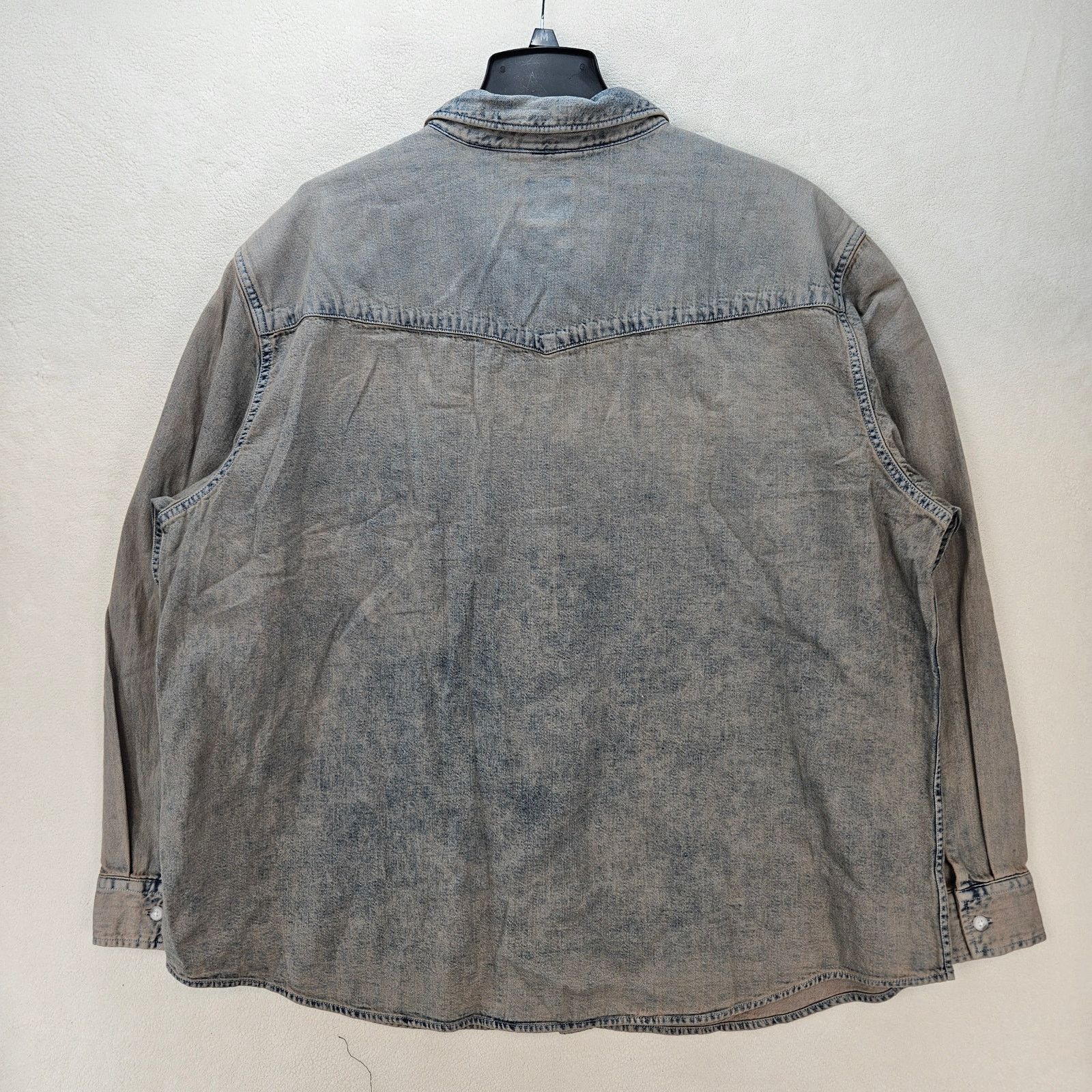 Levi's LEVI'S MEN'S XXL RARE DISTRESSED RELAXED WESTERN SHIRT NWT Size US XXL / EU 58 / 5 - 6 Thumbnail