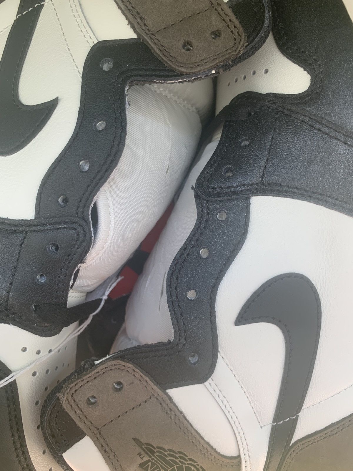 Jordan Brand Air Jordan 1 Mocha Size US 10 / EU 43 - 5 Thumbnail