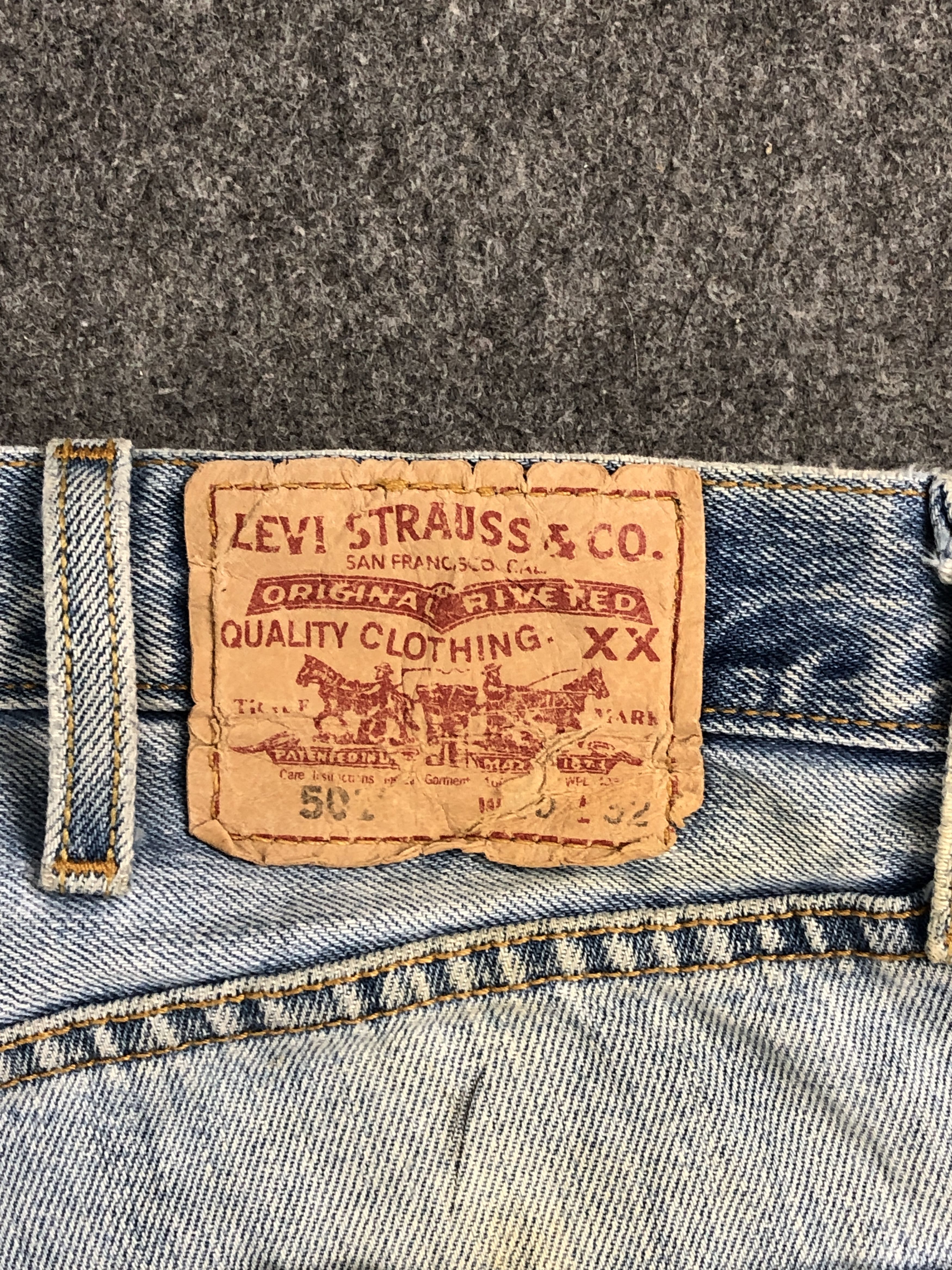 Levi's Vintage Levis 501 Light Washed Jeans DP2262 Size US 40 / EU 56 - 5 Thumbnail