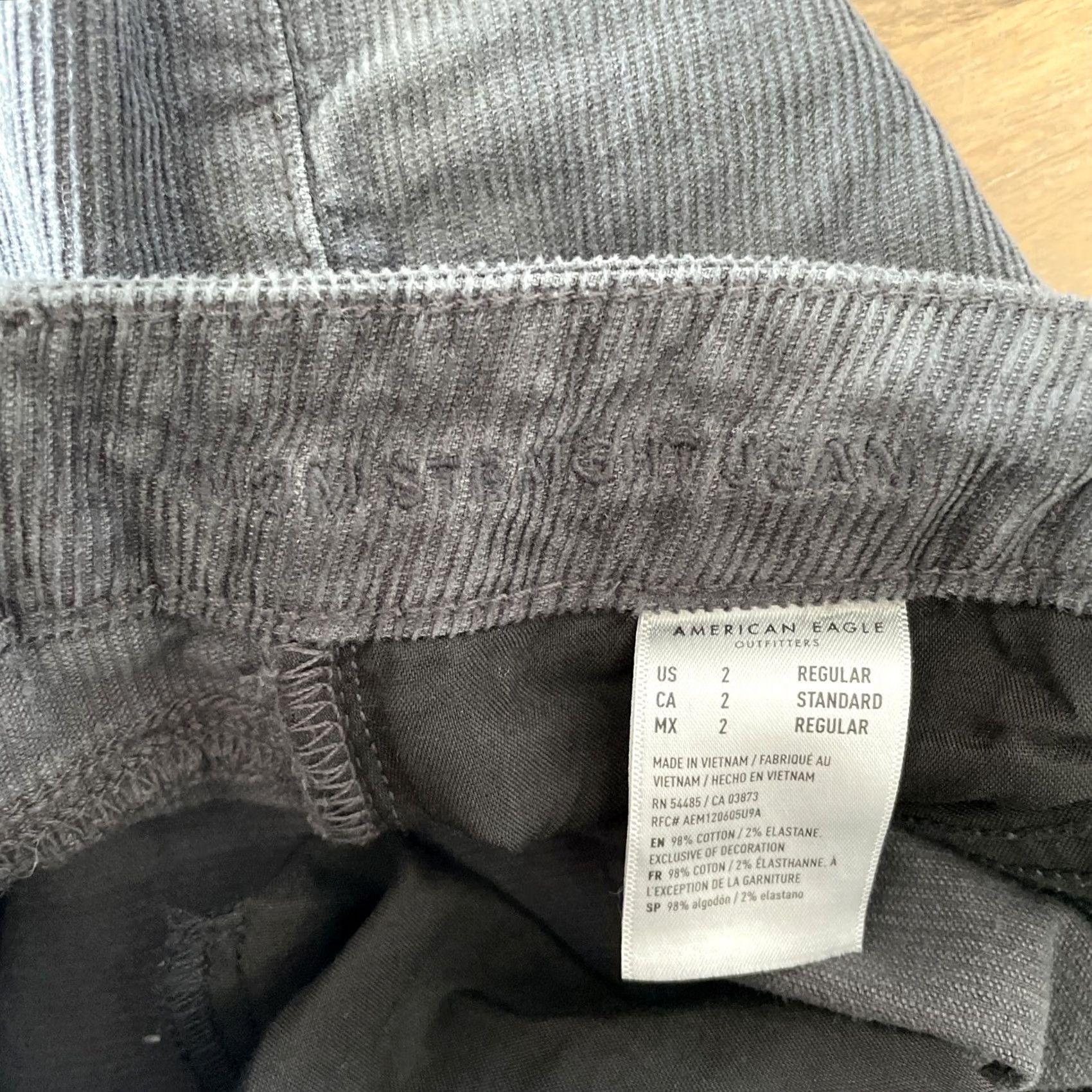 American Eagle Outfitters American Eagle Mom Straight Jean Women 2R (27x28) Black High RIse Corduroy Pants Size 26" / US 2 / IT 38 - 4 Thumbnail