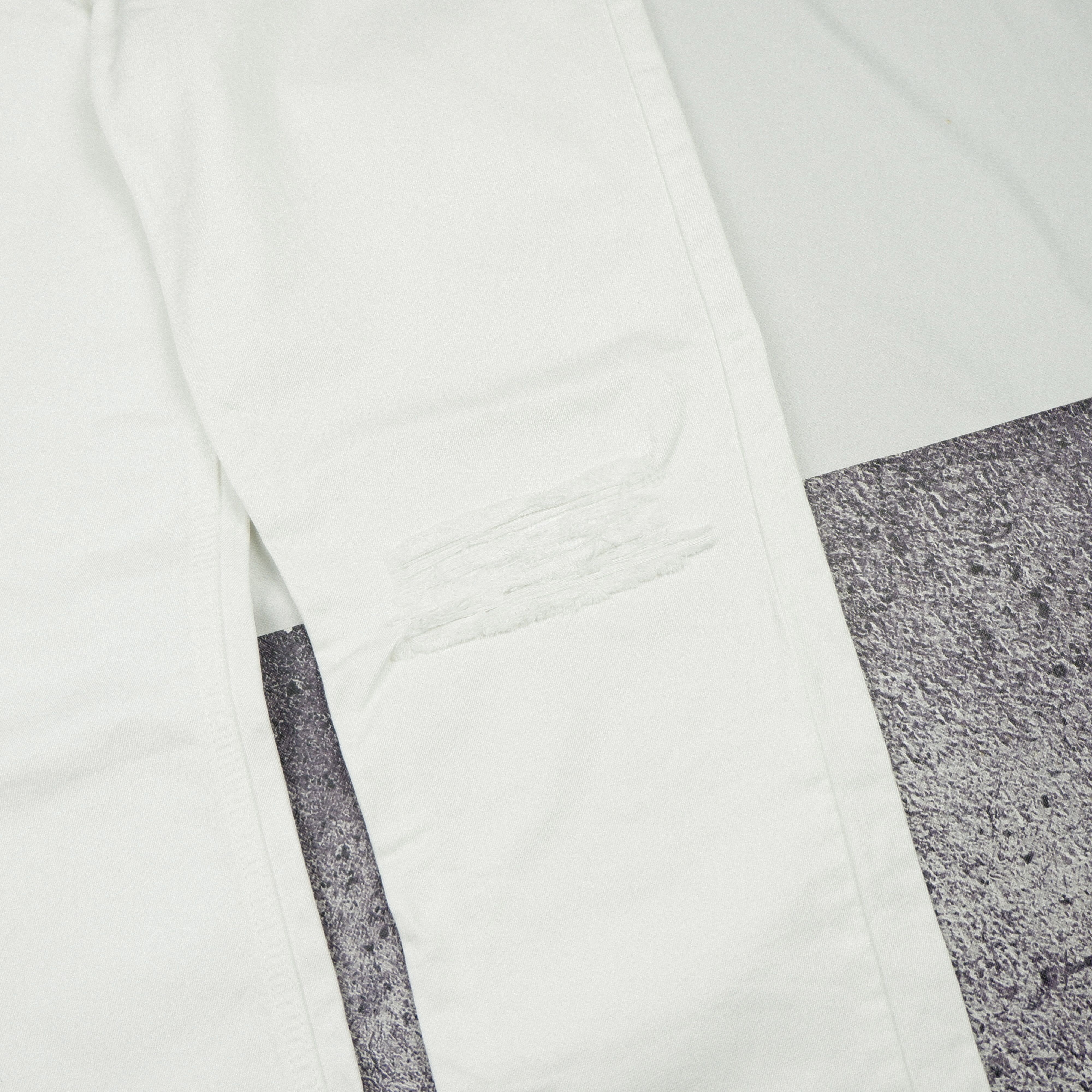 Alexander McQueen Alexander McQueen Ripped White Jeans Size US 26 / EU 42 - 2 Thumbnail