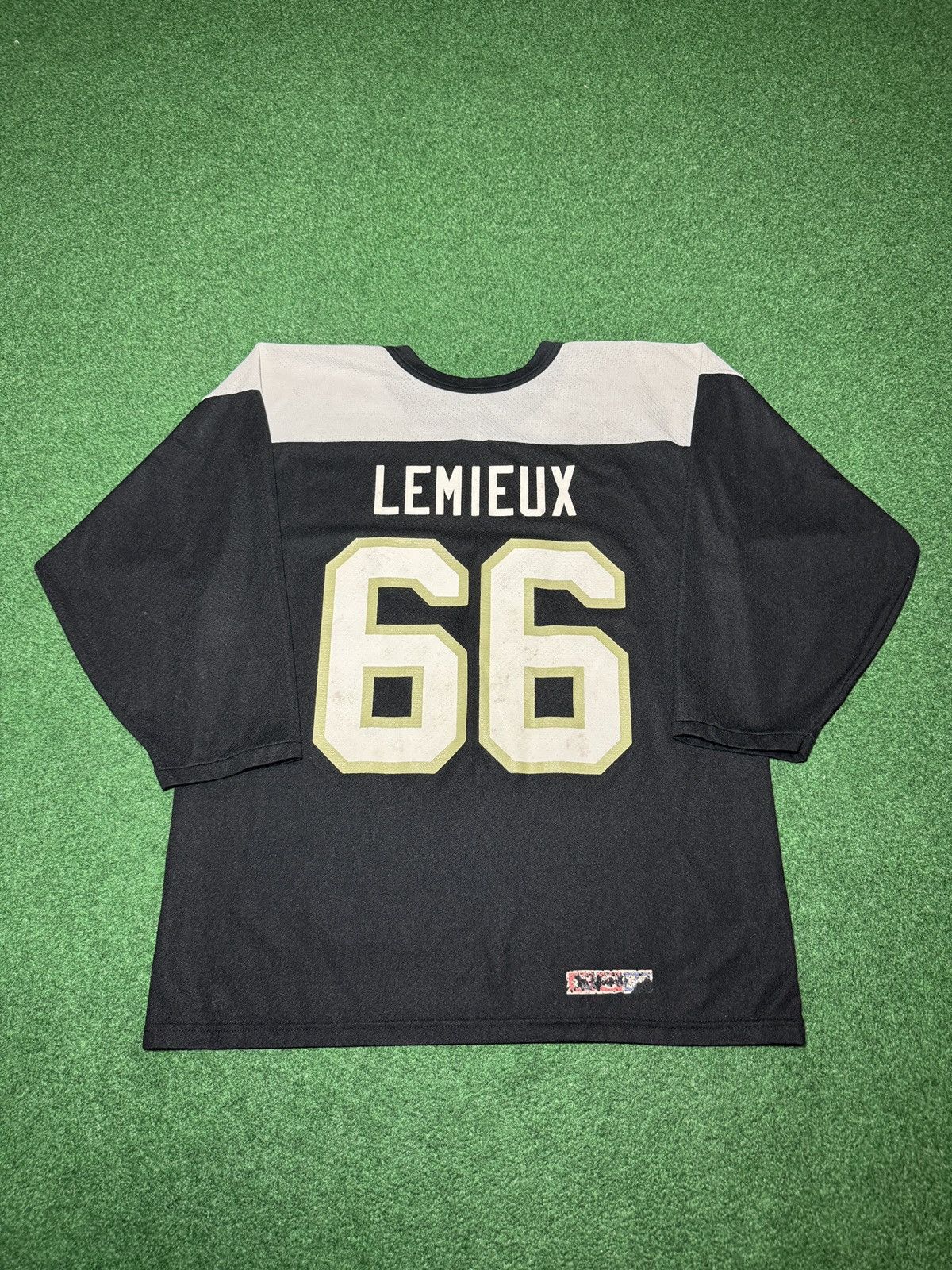 Ccm Vintage Mario Lemieux Penguins 90s CCM M/L Hockey Jersey Size US M / EU 48-50 / 2 - 1 Thumbnail