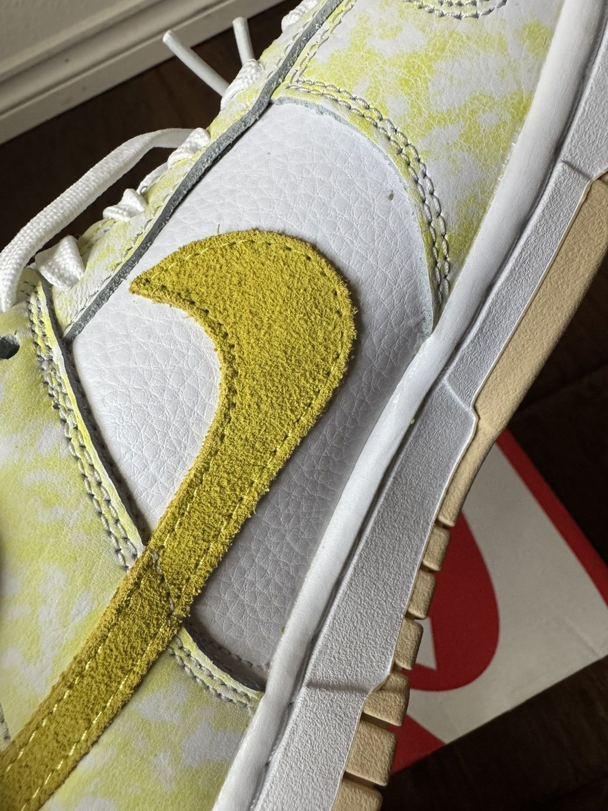 Nike Nike Yellow Strike Dunk Low Size US 7 / IT 37 - 11 Thumbnail