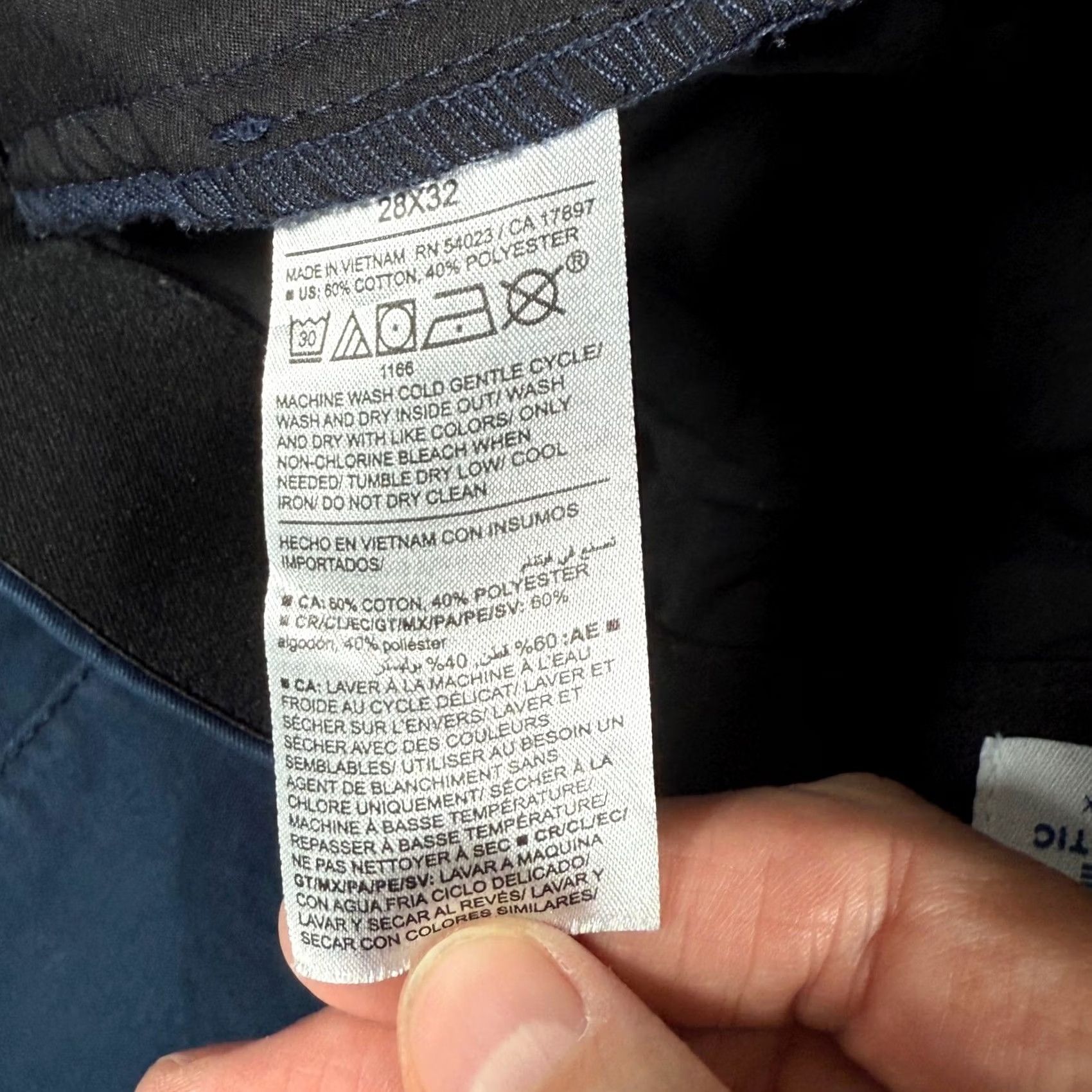 Old Navy Old Navy Athletic Chino Pants Men 28x30 Navy Captain Built-In Flex Zipper Pocket Casual Chinos Size US 28 / EU 44 - 6 Thumbnail