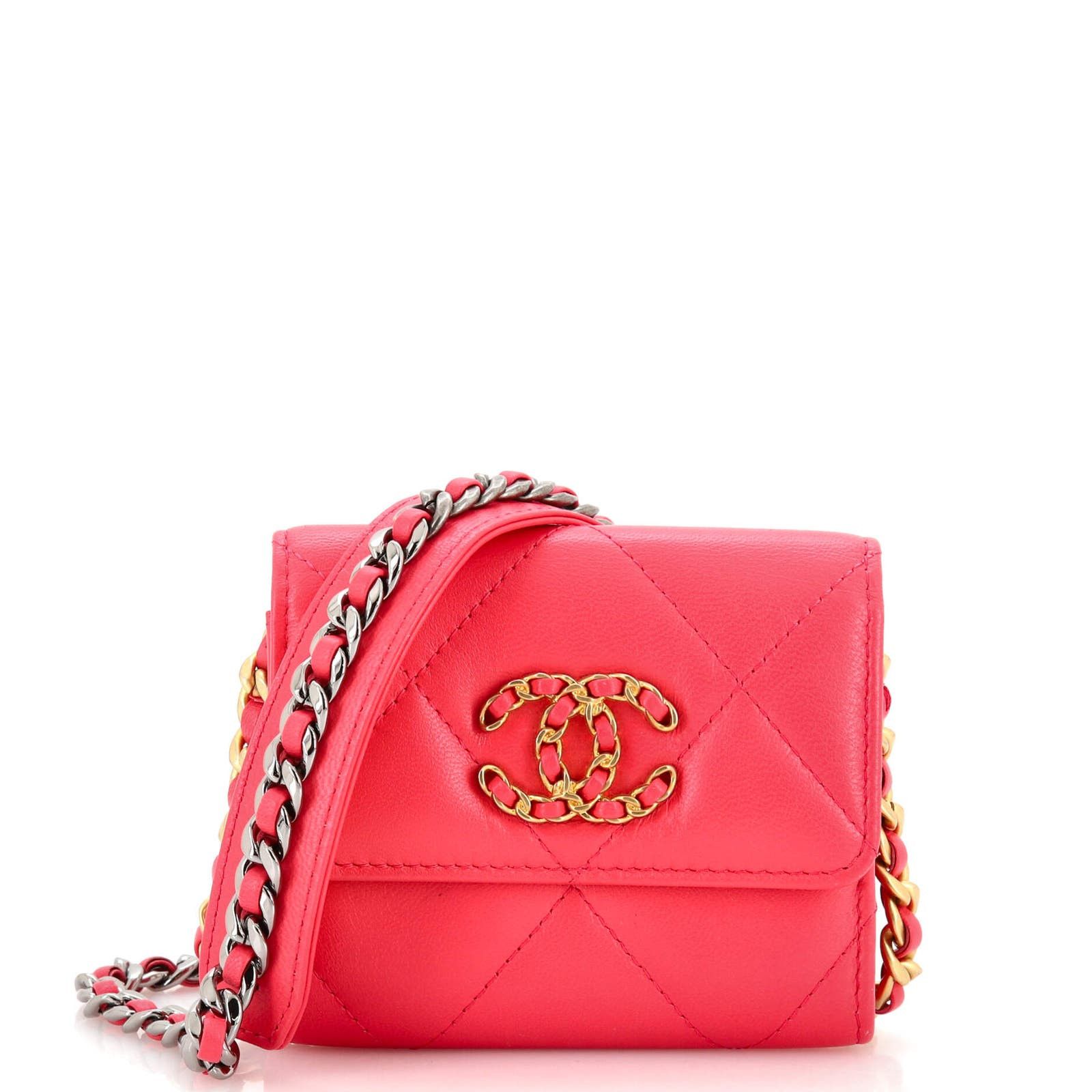 19 Card Holder on Chain Quilted Leather None
