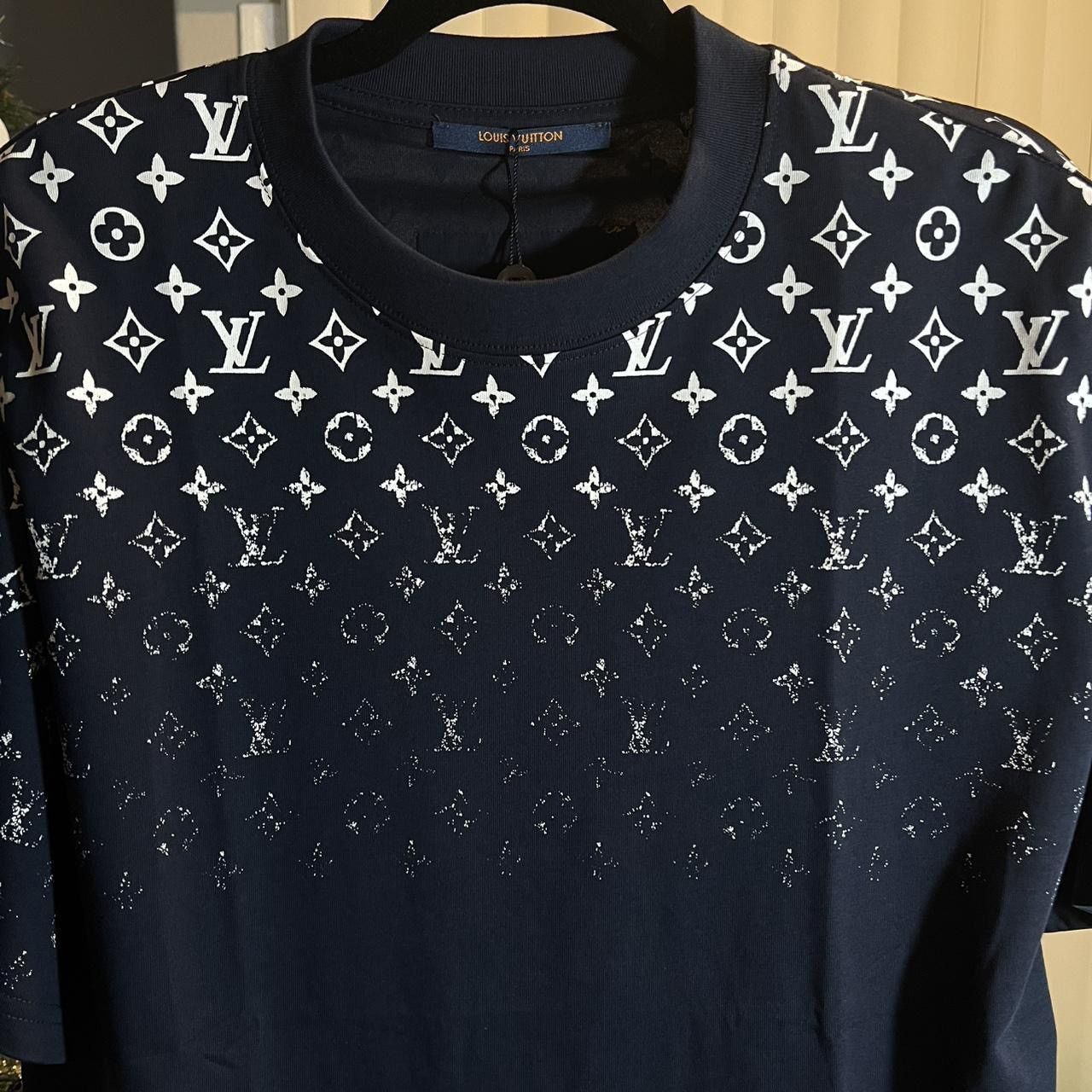 Louis Vuitton T-shirt Louis Vuitton Monogram Gradient Homme Size US S / EU 44-46 / 1 - 1 Thumbnail