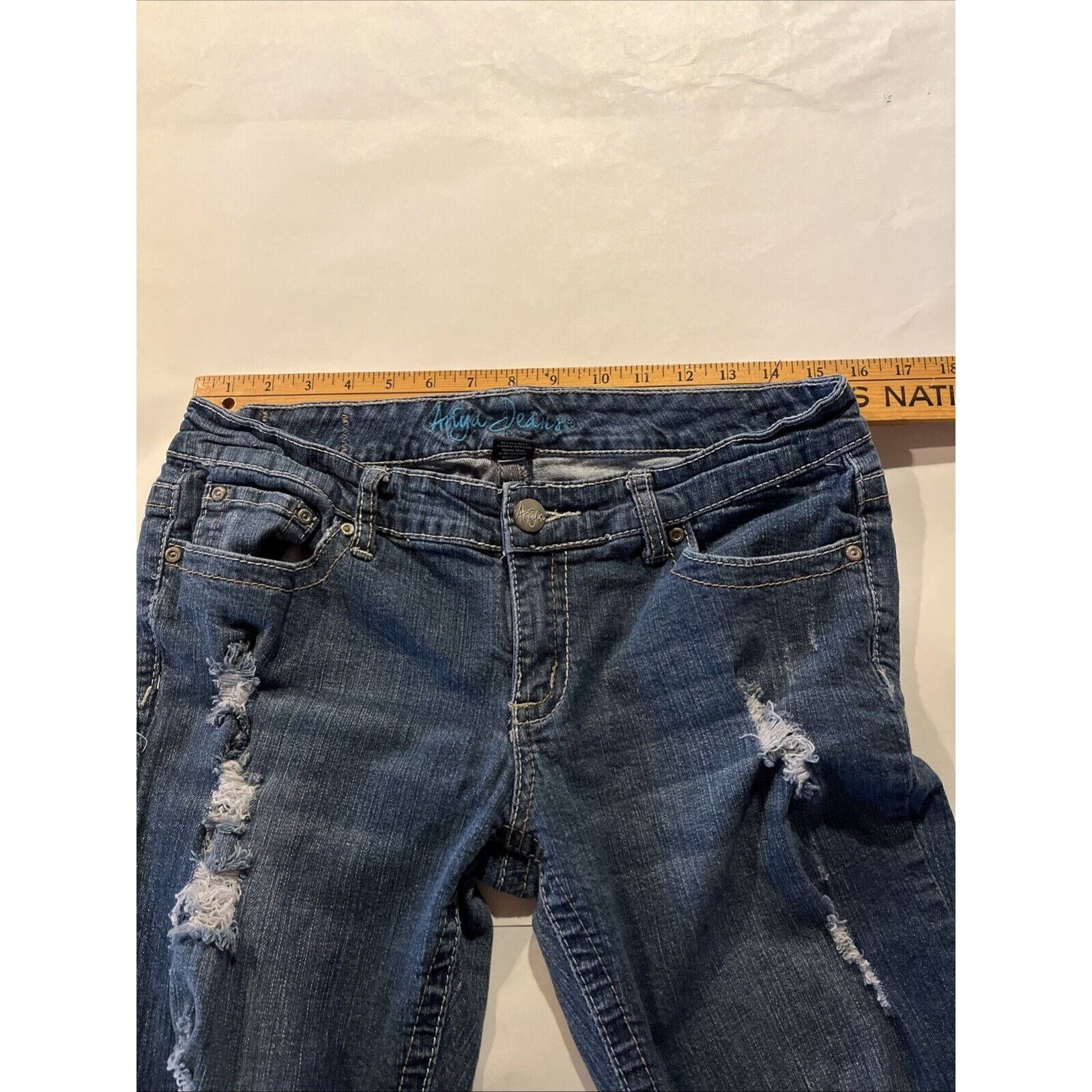 Other Ariya Jeans Women’s 11 / 12 Blue Denim 29x27 Distressed Size 29" - 8 Thumbnail